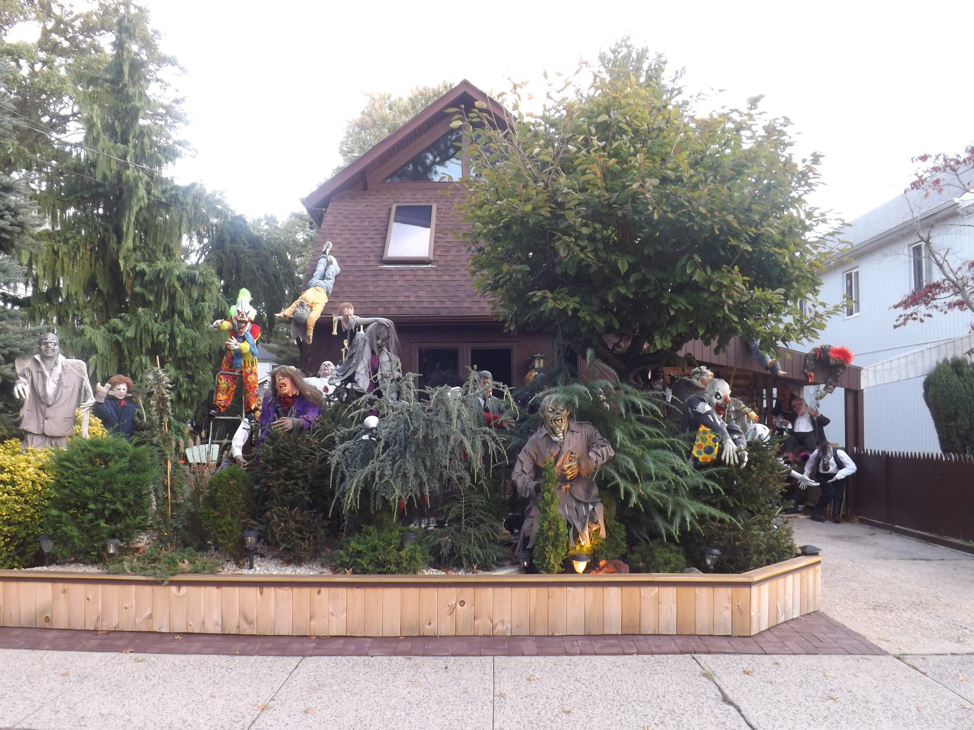 Pat Gilardi’s home on Kings Parkway features dozens of scary characters.
