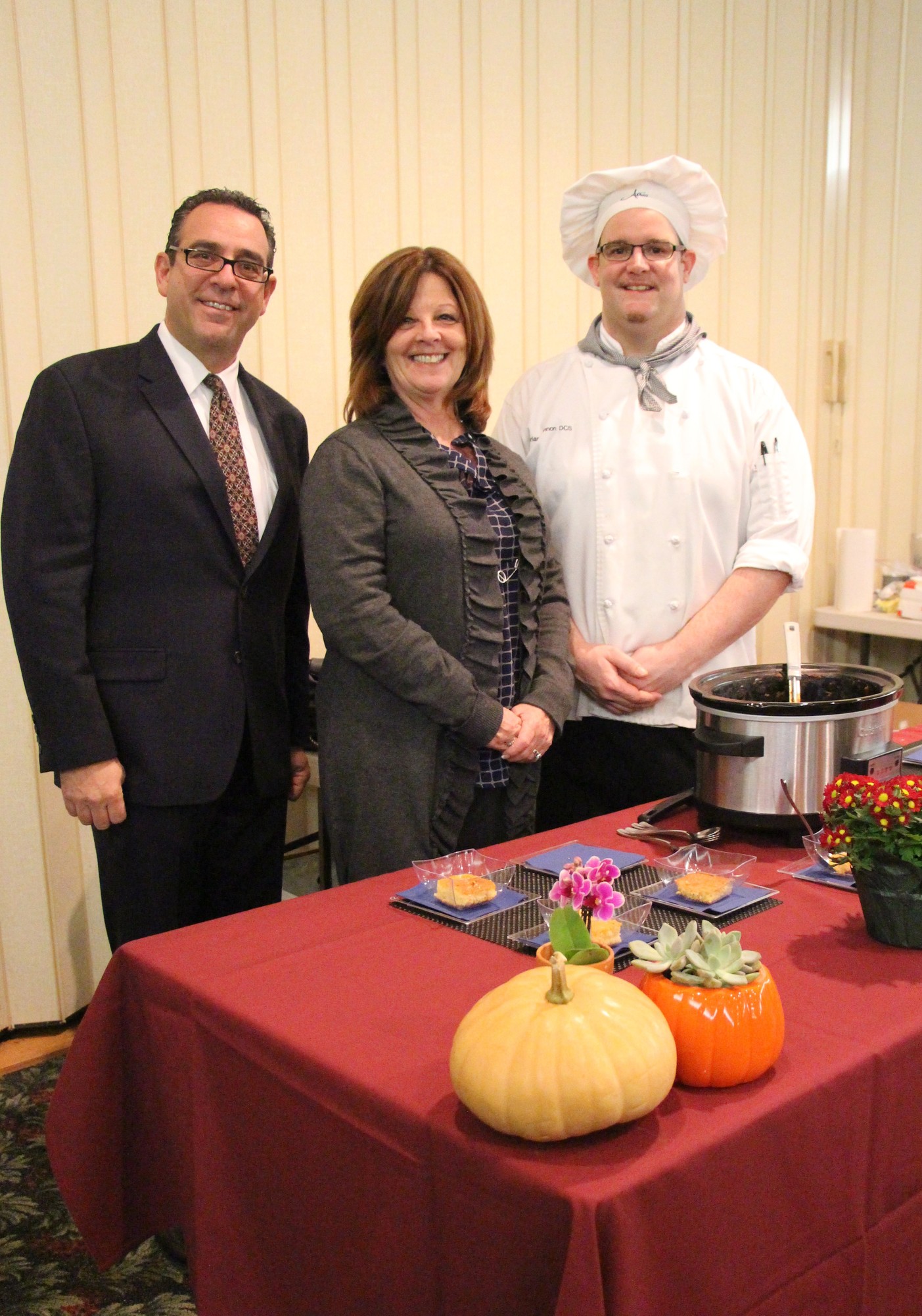 Photos by Maureen Lennon/Herald
Chef Brian Glennon, right, Atria’s Director of Culinary Services, served his delicious chili with slices of cornbread. He was joined by Executive Director of Atria Senior Living Rocco Bertini, left, and Community Sales Director Judy Piazza.