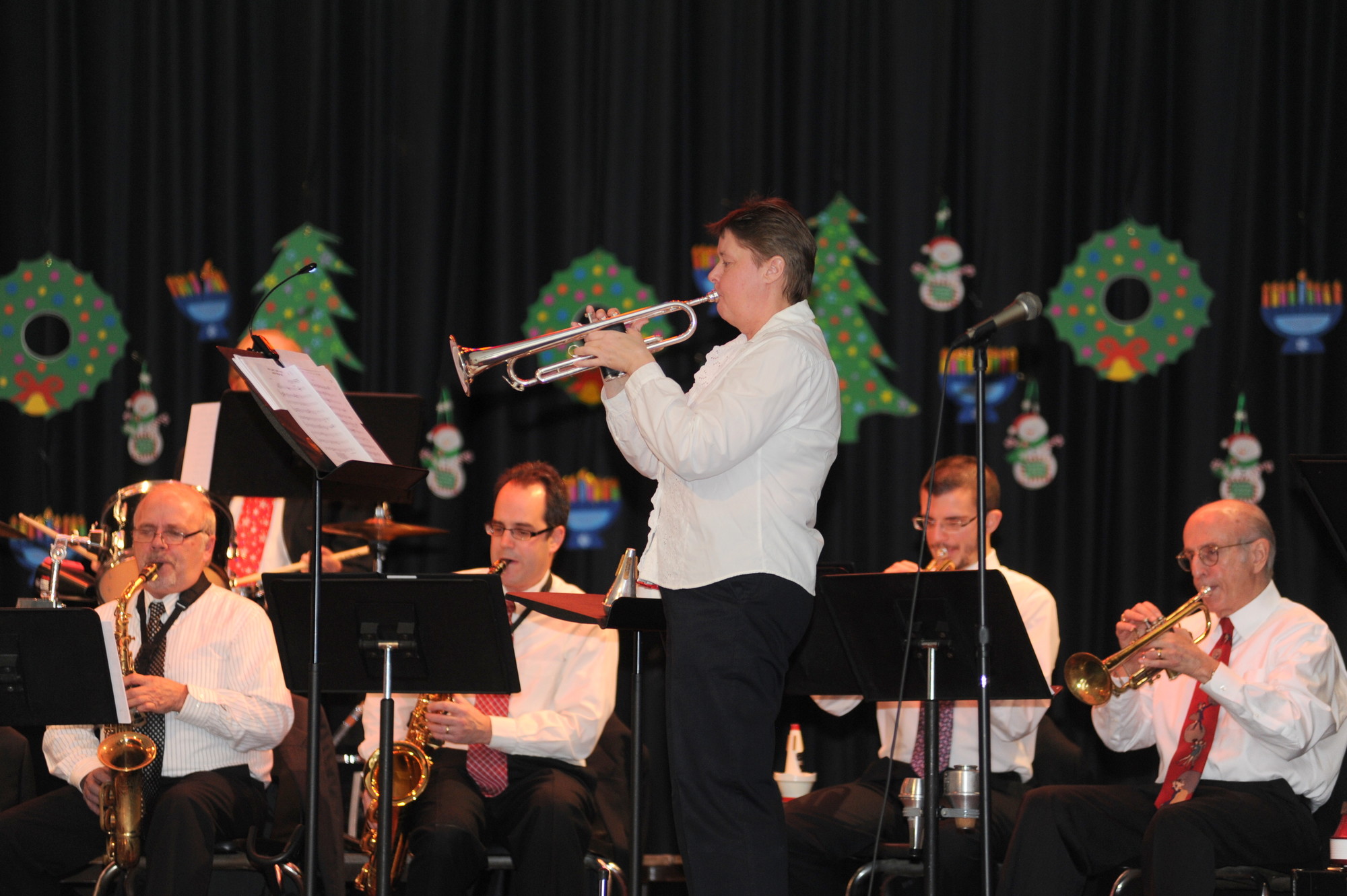 Karen Lisk, the leader of the Seaford Jazz Band, performed during the annual holiday concert last Saturday night in the Seaford High School auditorium.
