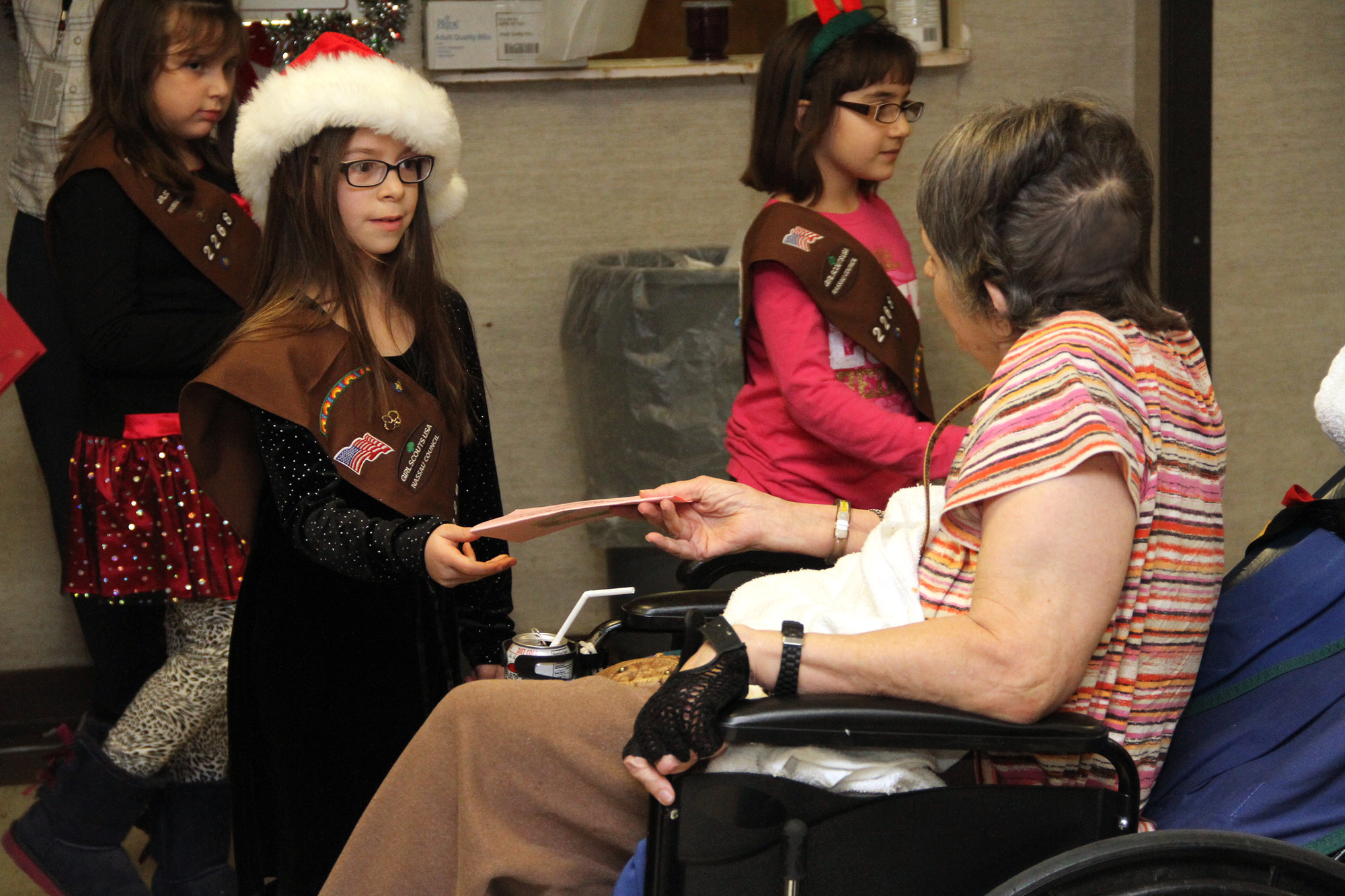 Isabella Palladino handed out homemade Christmas cards.