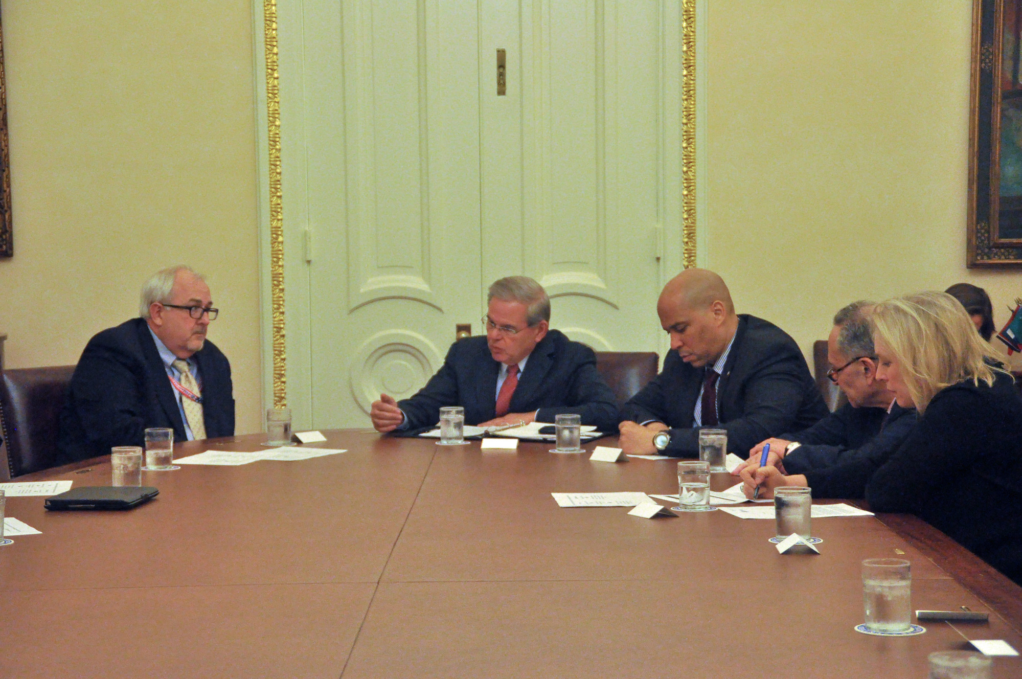 FEMA Administrator Craig Fugate, left, met with Sens. Bob Mendenez, Cory Booker, Charles Schumer and Kirsten Gillibrand on Mar. 11.