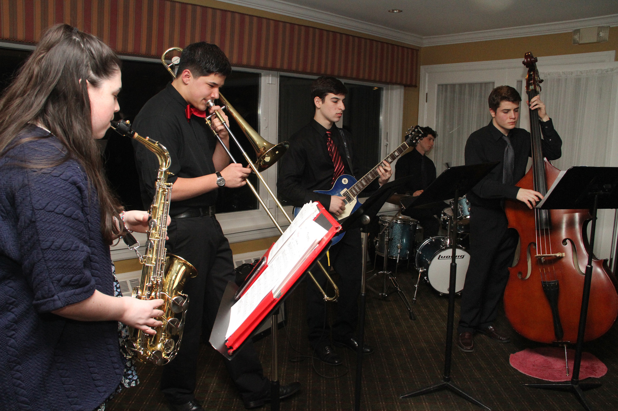 Musicians from the SSHS Music Honor Society performed for the gala’s guests.