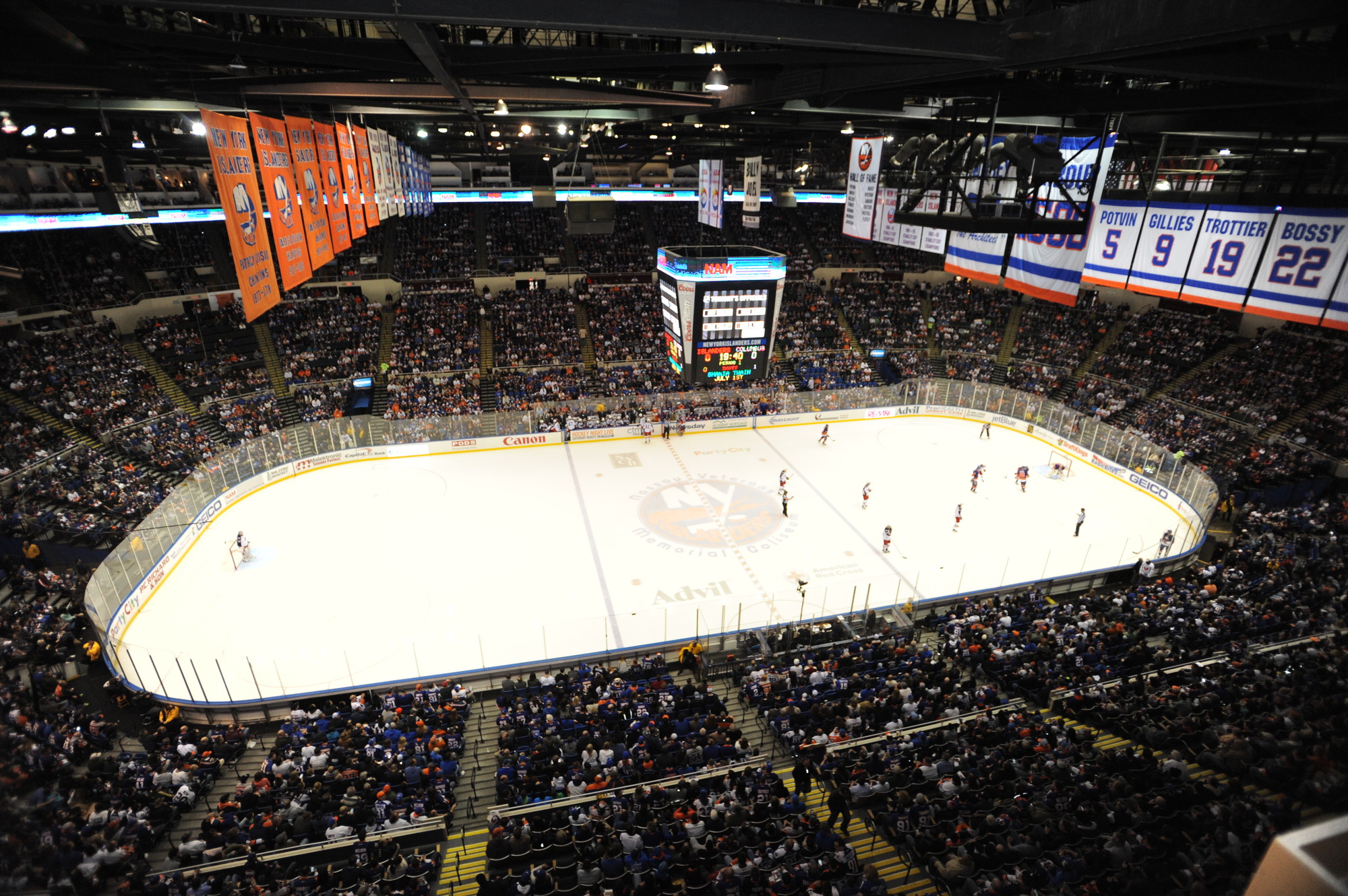 The Islanders played their final regular season game at Nassau Coliseum on April 11.