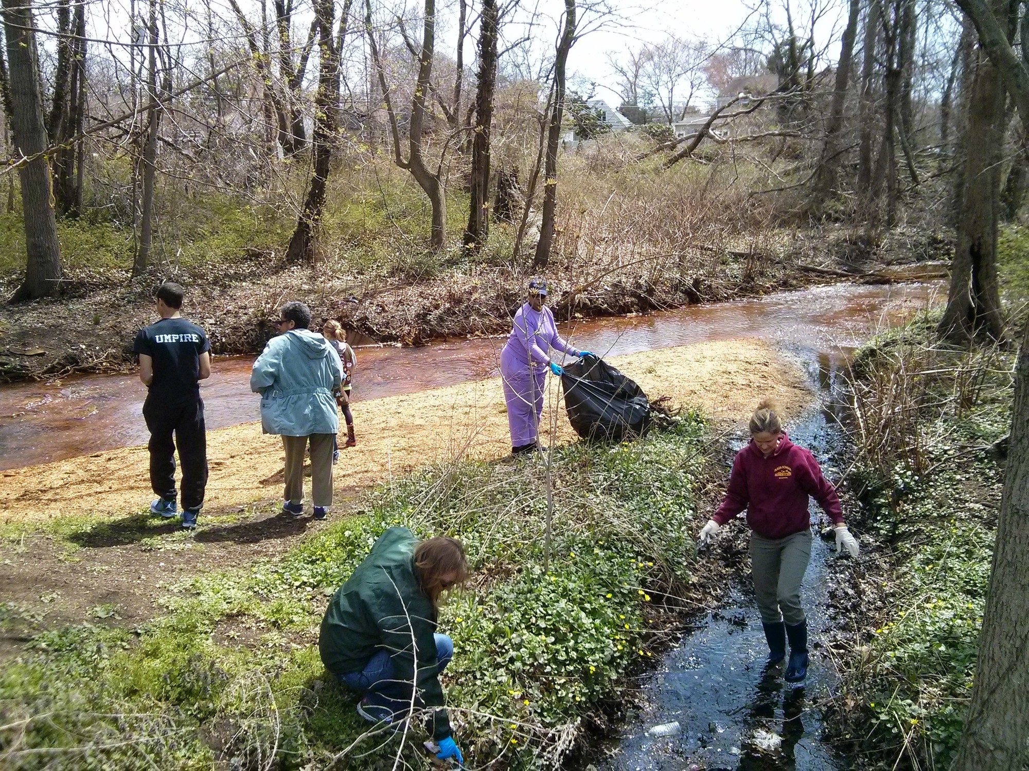 About 40 volunteers came out last Sunday to pick up litter at the Brookside Preserve in Baldwin and Freeport.
