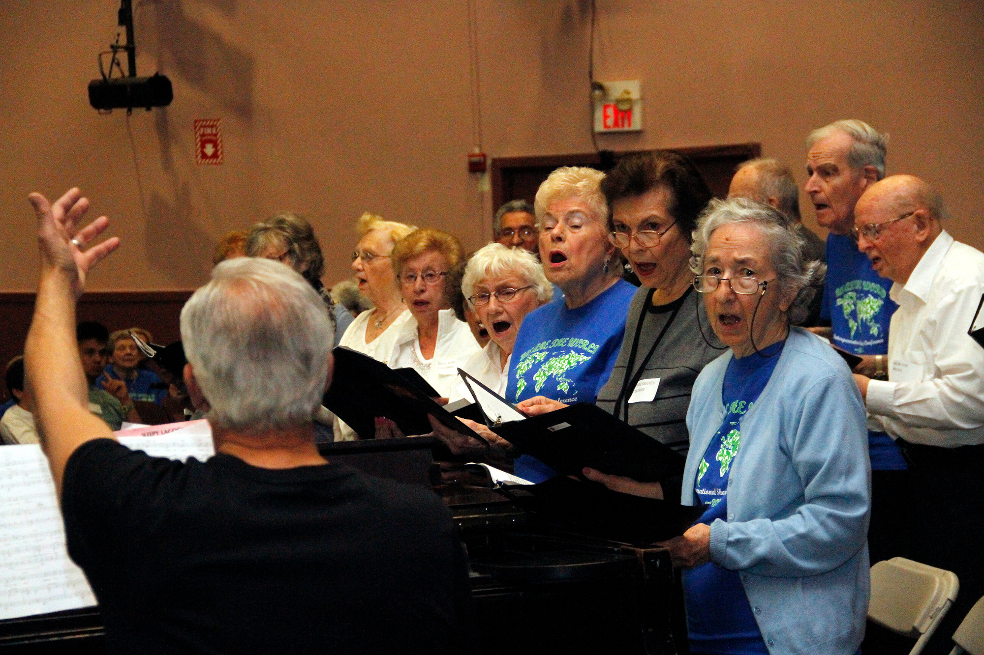 Frank Scafuri conducted the Center Stage Singers.