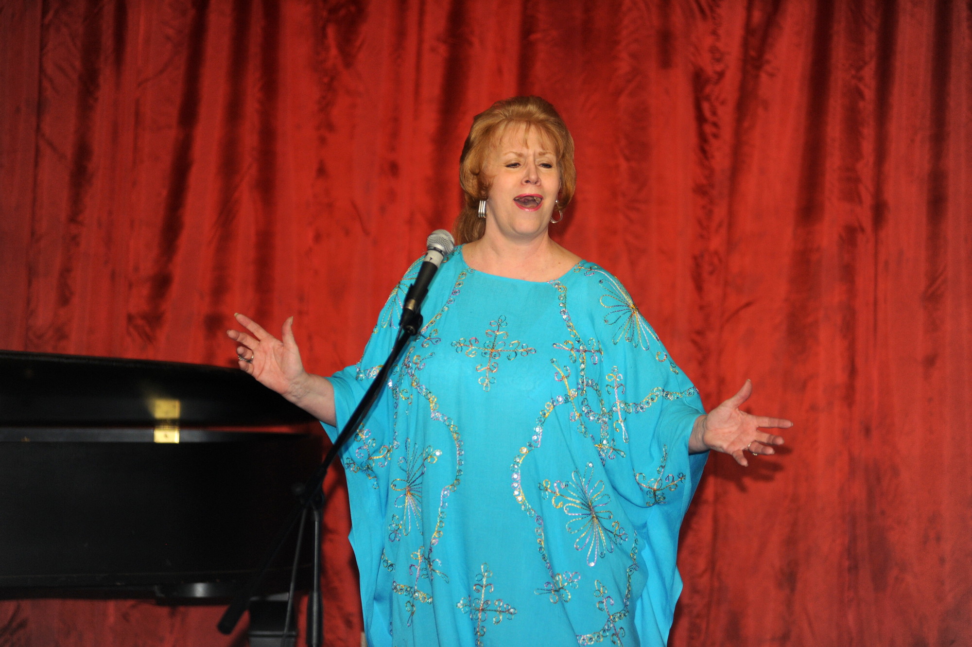 Evelyn Macave sang opera in memory of Anita Darian.