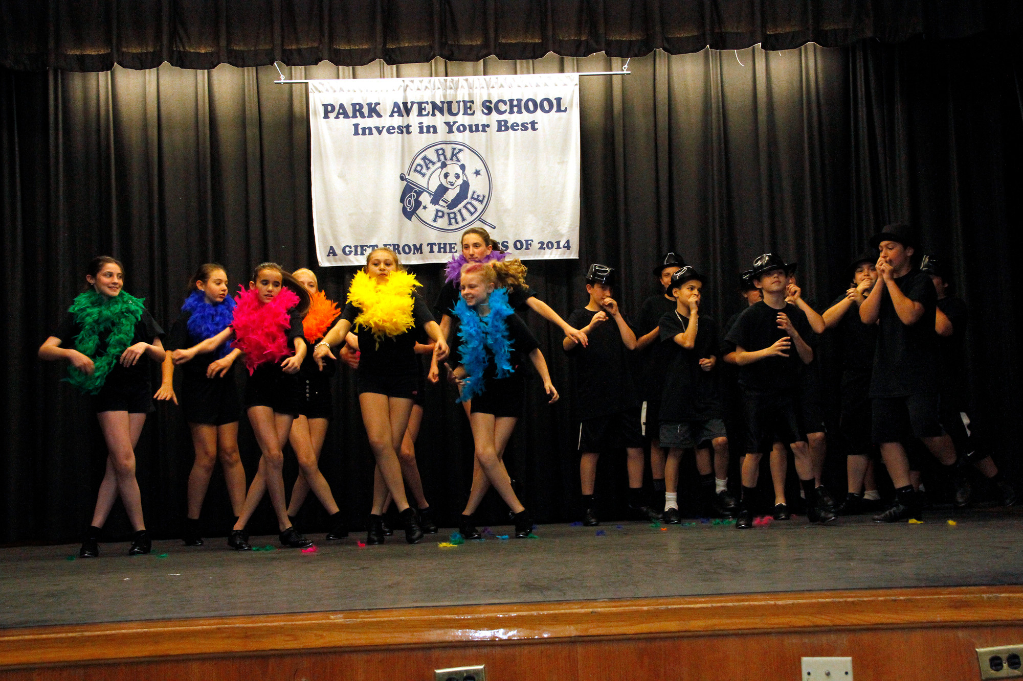 May Ellen Kakalos’s class performed a dance to the hit  Mark Ronson/Bruno Mars song “Uptown Funk.”