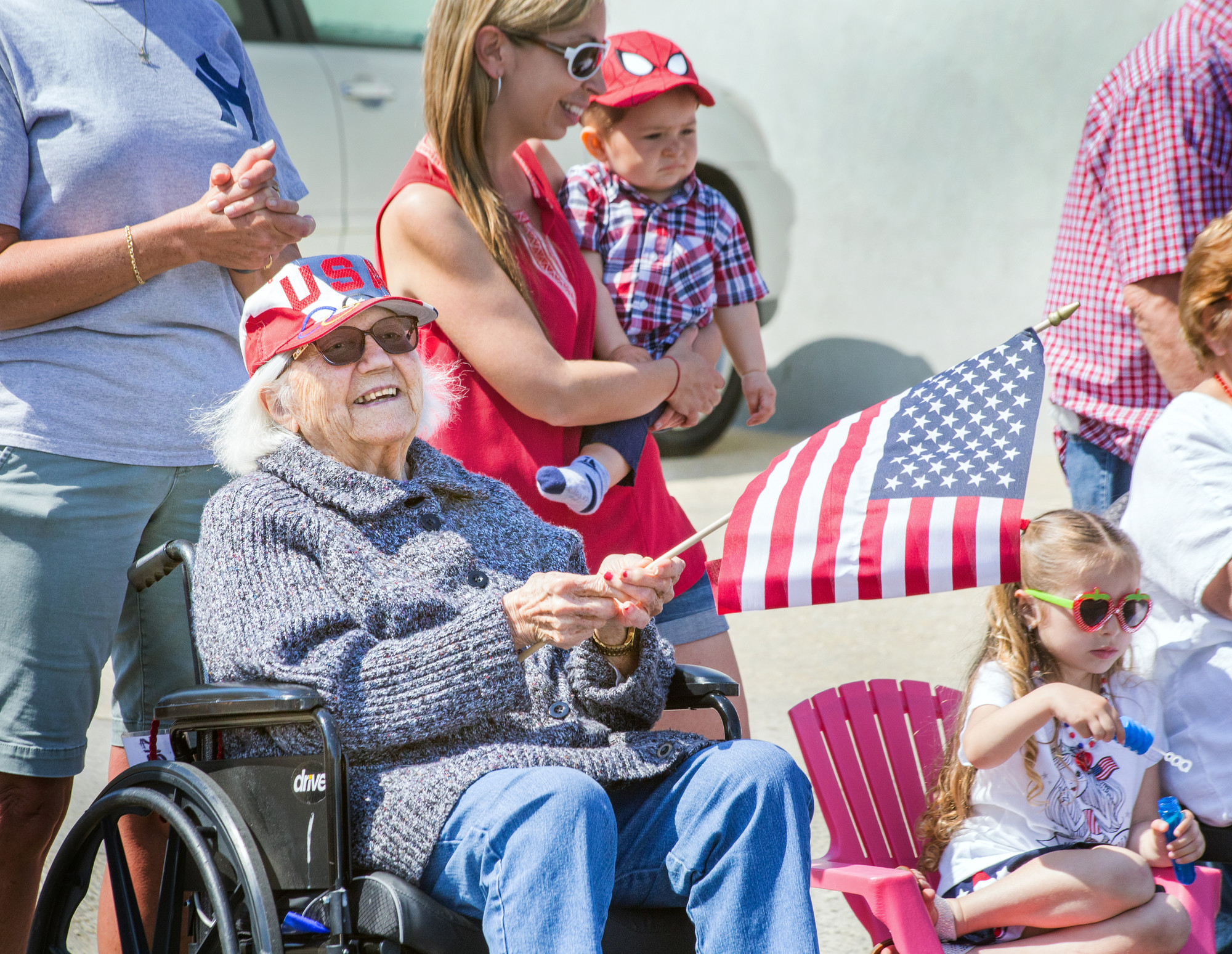 Zina Kleb, a former “Rosie the Riveter,” turned out for the parade. She worked to build The Republic P-47 Thunderbolt aircraft at Republic Aviation Corporation, an American aircraft manufacturer based in Farmingdale.
