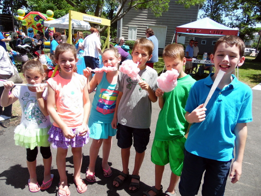 The Lynch Siblings Ryan, Kieran, Kevin, Erin, Colleen and Caitlyn enjoyed their fluffy cotton candy.