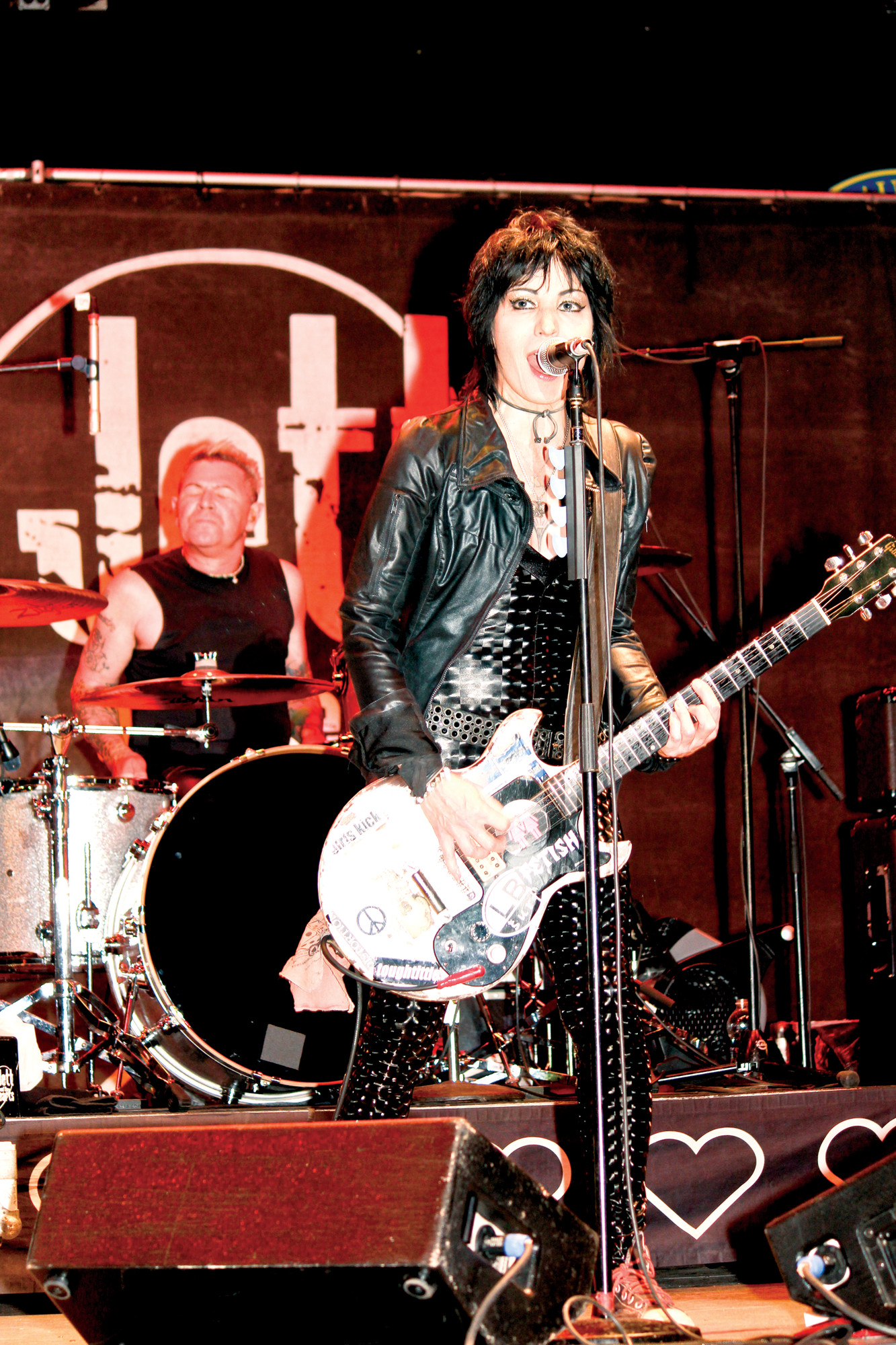 Joan Jett and the Blackhearts electrified the crowd with classic rock ‘n’ roll songs.