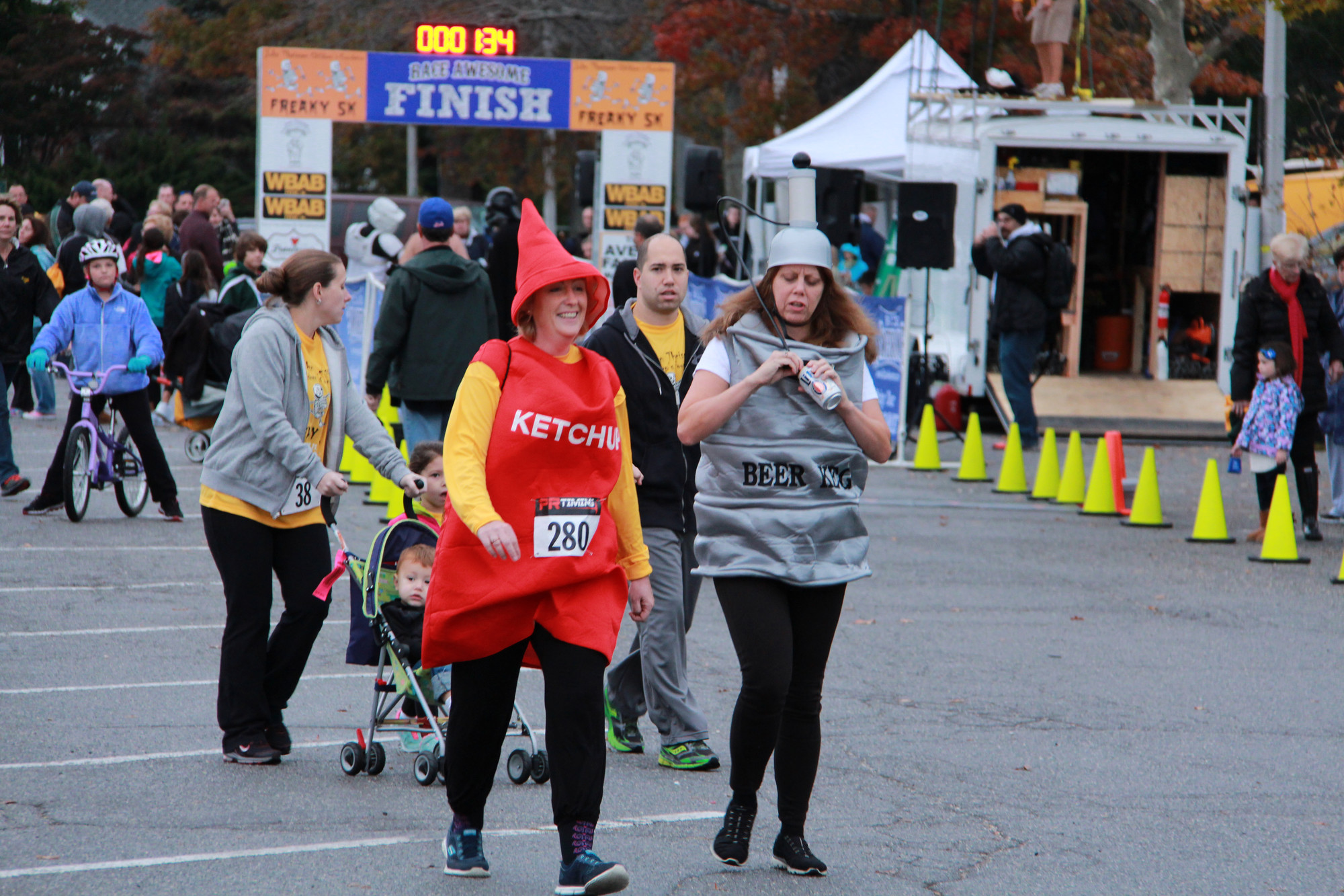 runners and walkers were encouraged to come in costume to the Halloween-themed race.