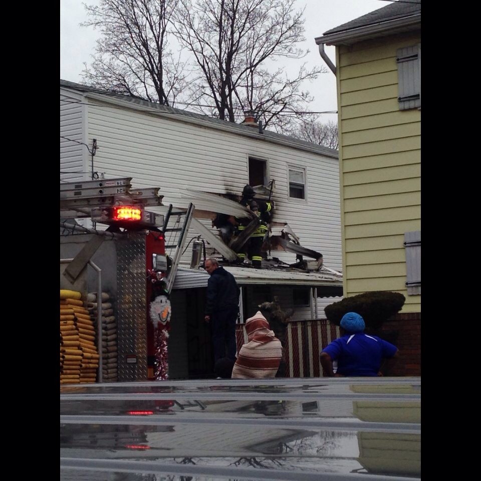 Elmont Fire Department responded to a house fire on Hendrickson Avenue at 1:18 p.m. on Dec. 21. It took the officers approximately thirty minutes to control the blaze.