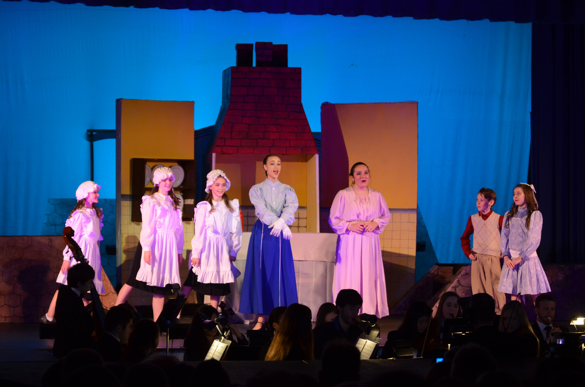 Mary Poppins played by Katharine Calabrese and cast.