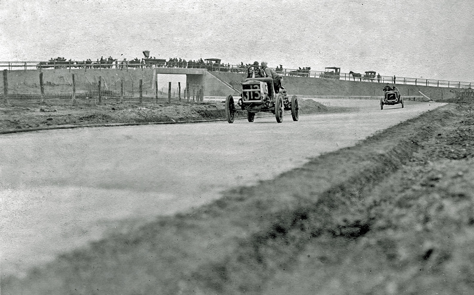 Racers zipped through East Meadow on the opening day of the parkway on Oct. 10, 1908.