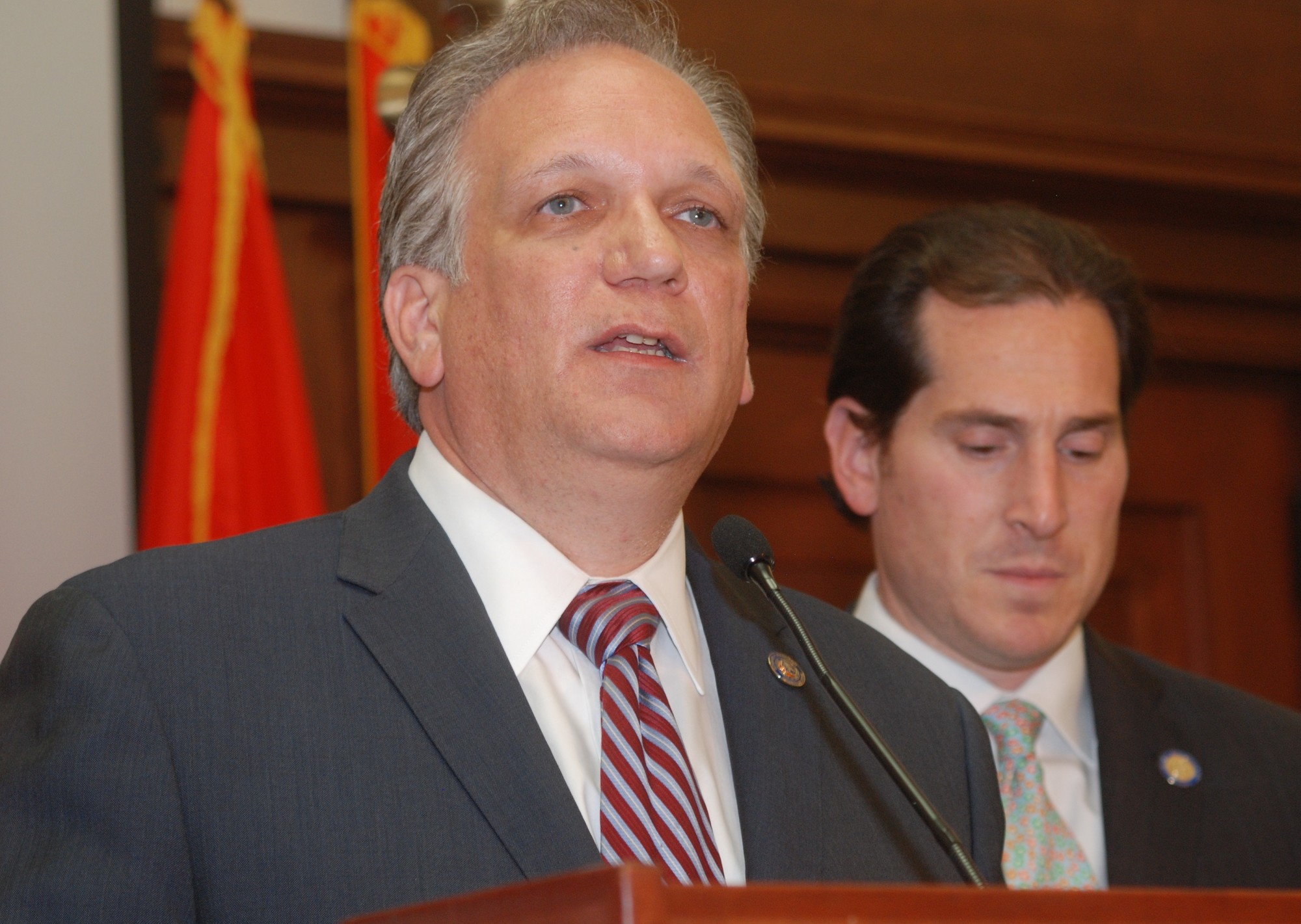 County Executive Ed Mangano said the diversion plan would cost $200 million to $300 million. At back was newly elected State Sen. Todd Kaminsky, who pledged to fight for funding for the project.