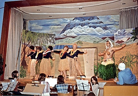 The synagogue put on a colorful performance of “South Pacific” in 1979.