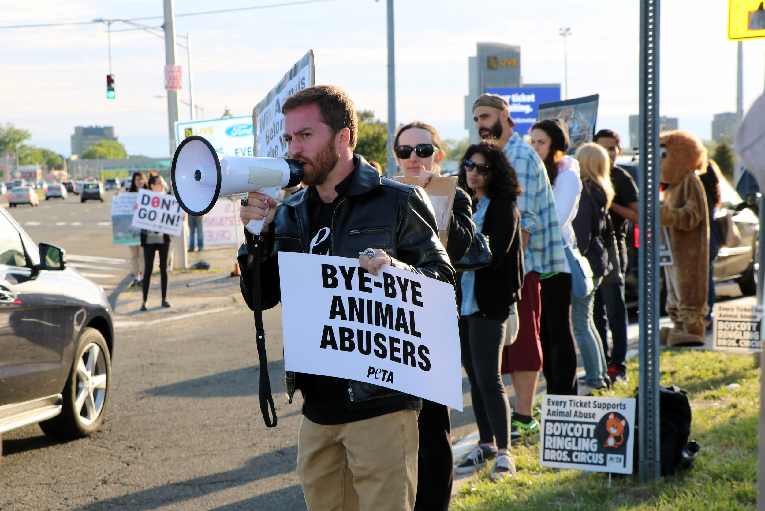 Malvernite and animal rights activist John Di Leonardo protested outside Nassau Coliseum on Hempstead Turnpike during Ringling Bros.’ last performance.