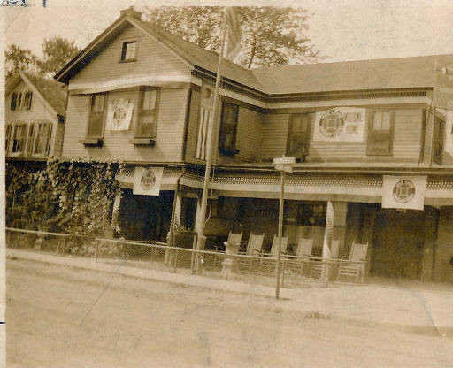 During World War I, a canteen, for soldiers passing through Freeport, was set up at 13 Railroad Ave.; photograph originally featured in the Leader in September 1917.
