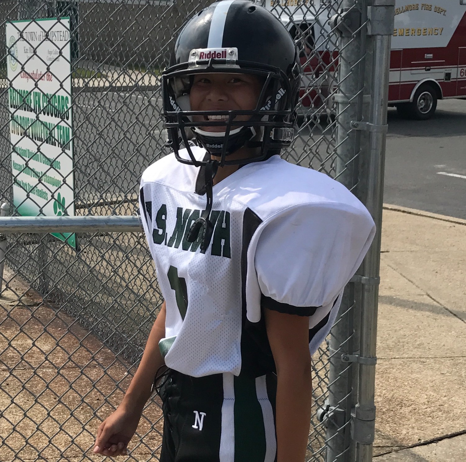 Nicole Aresta started her football career this fall as a wide receiver and cornerback for the Valley Stream North junior varsity team.