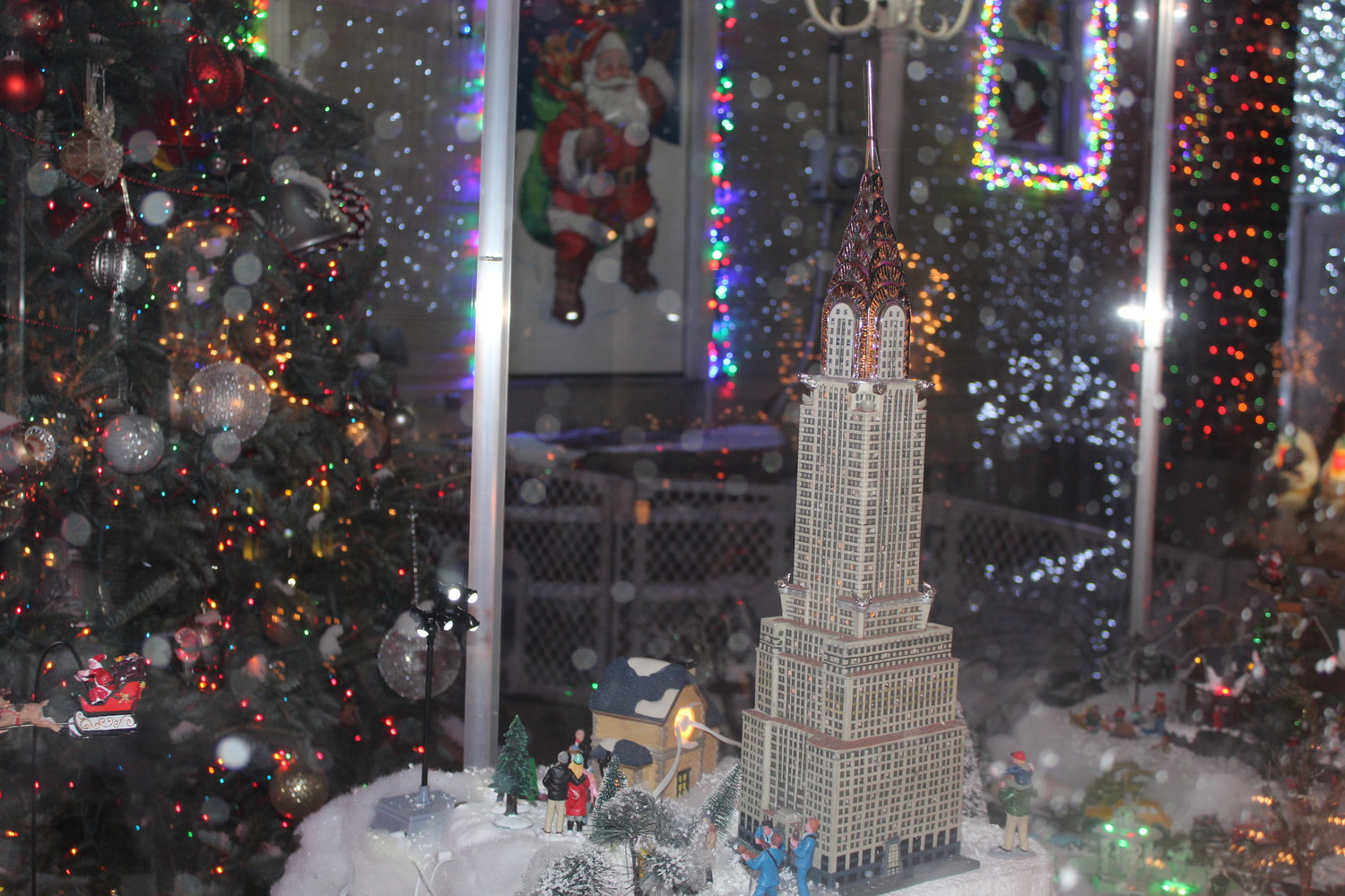 Perez made miniature scenes, including one featuring the Empire State Building.