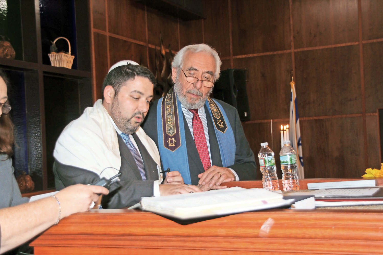 Rabbi Daniel Bar-Nahum, of Temple Emanu-El of East Meadow, and Rabbi Howard Nacht, of Temple B’Nai Torah in Wantagh, led a joint Simchat Torah service last October.