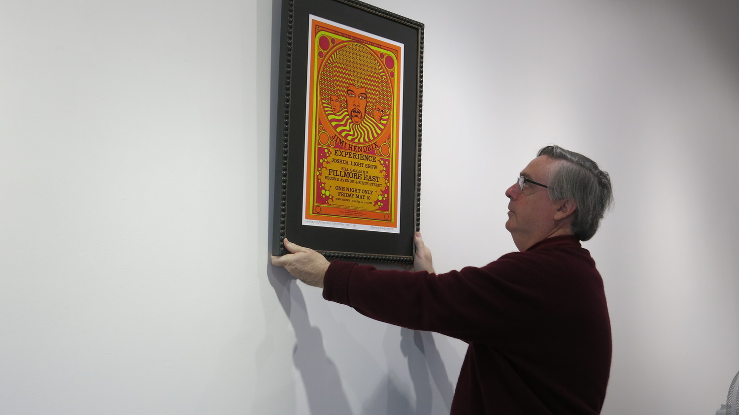 Ted Bahr, the owner of Oyster Bay’s Bahr Gallery, has all kinds of psy-
chedelic concert posters available for purchase or viewing.