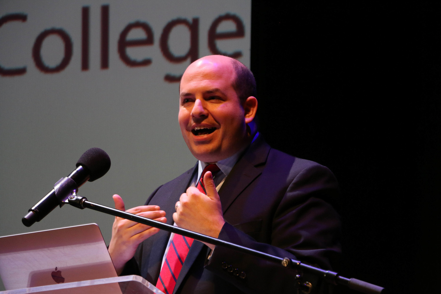 Brian Stelter was the keynote speaker at the 14th Joe and Peggy Maher Leadership Forum at Molloy College on April 5.