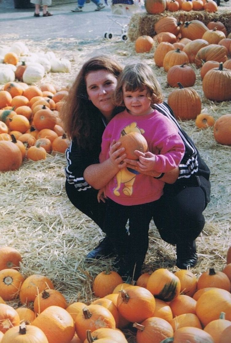 Kaitlin and Rachel, pictured here at a pumpkin patch when Kaitlin was younger, shared a close bond.