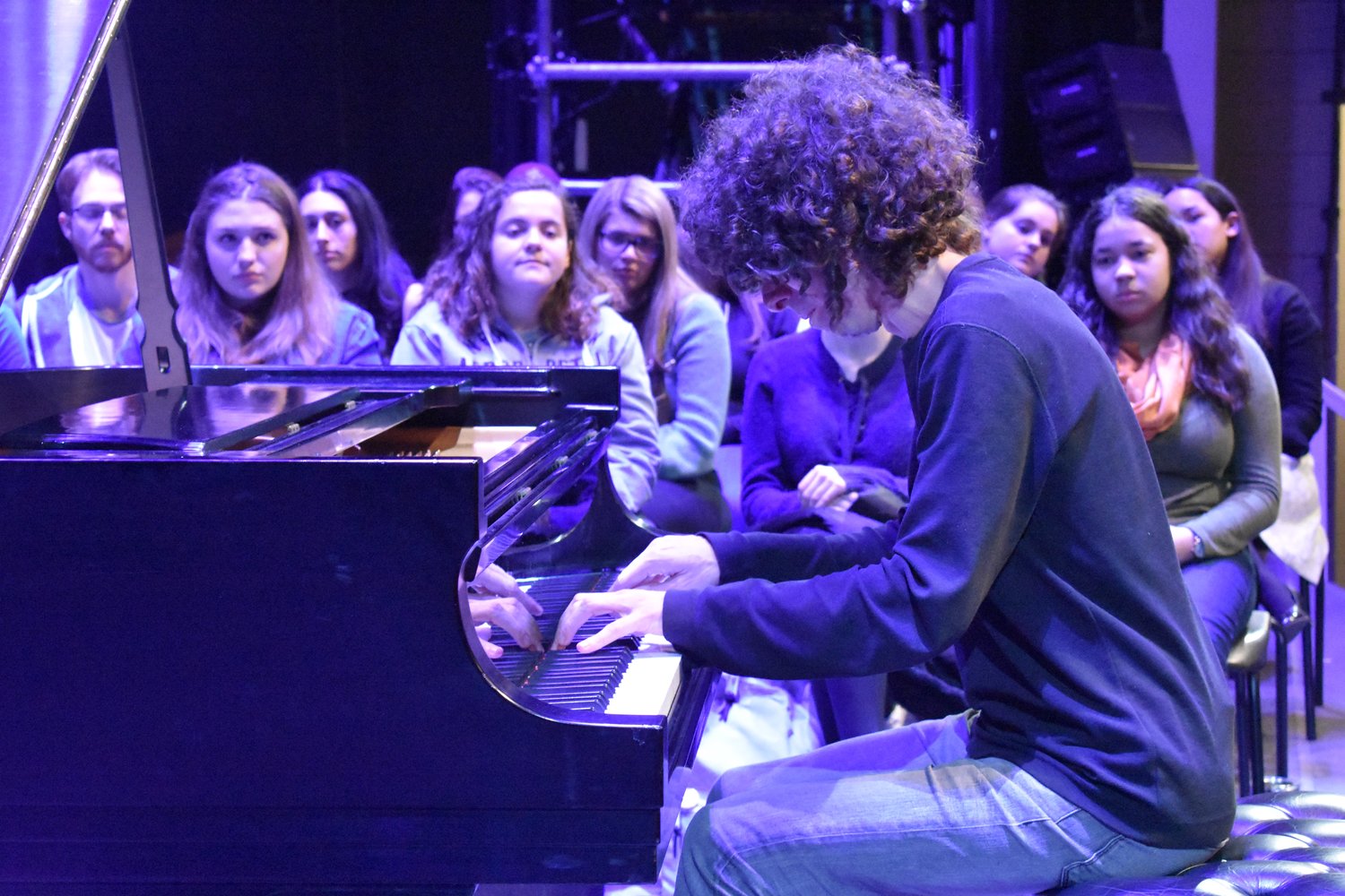 Professional pianist Julian Gargiulo stopped by Molloy College’s Madison Theatre on March 7 to speak to students before his evening performance there.