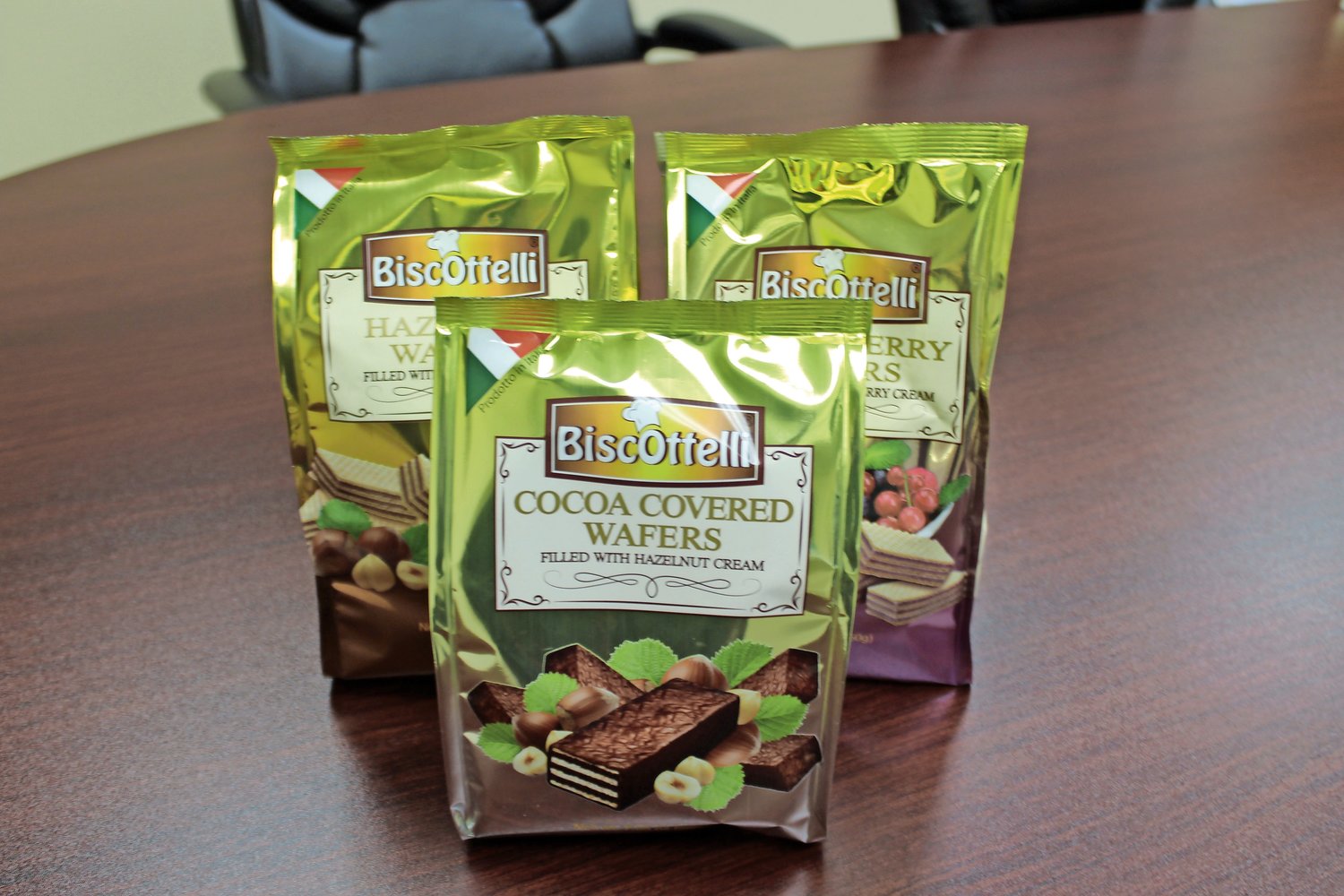 Biscotelli wafers come in cocoa, mixed berry and hazelnut flavors, just to name a few.