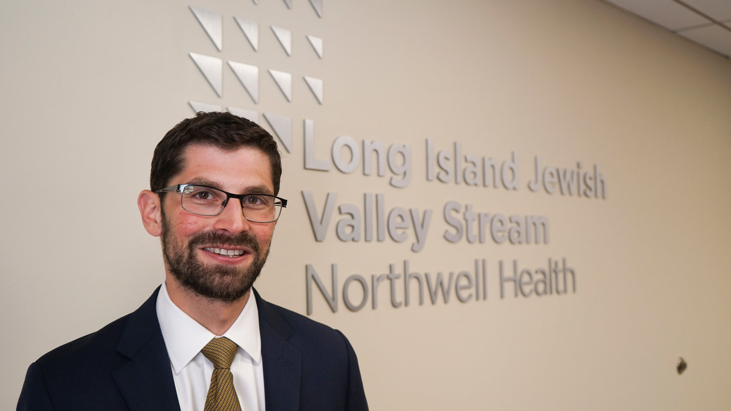 After years in the health care industry, David Seligman completed his first week as executive director of LIJ Valley Stream on July 12.
