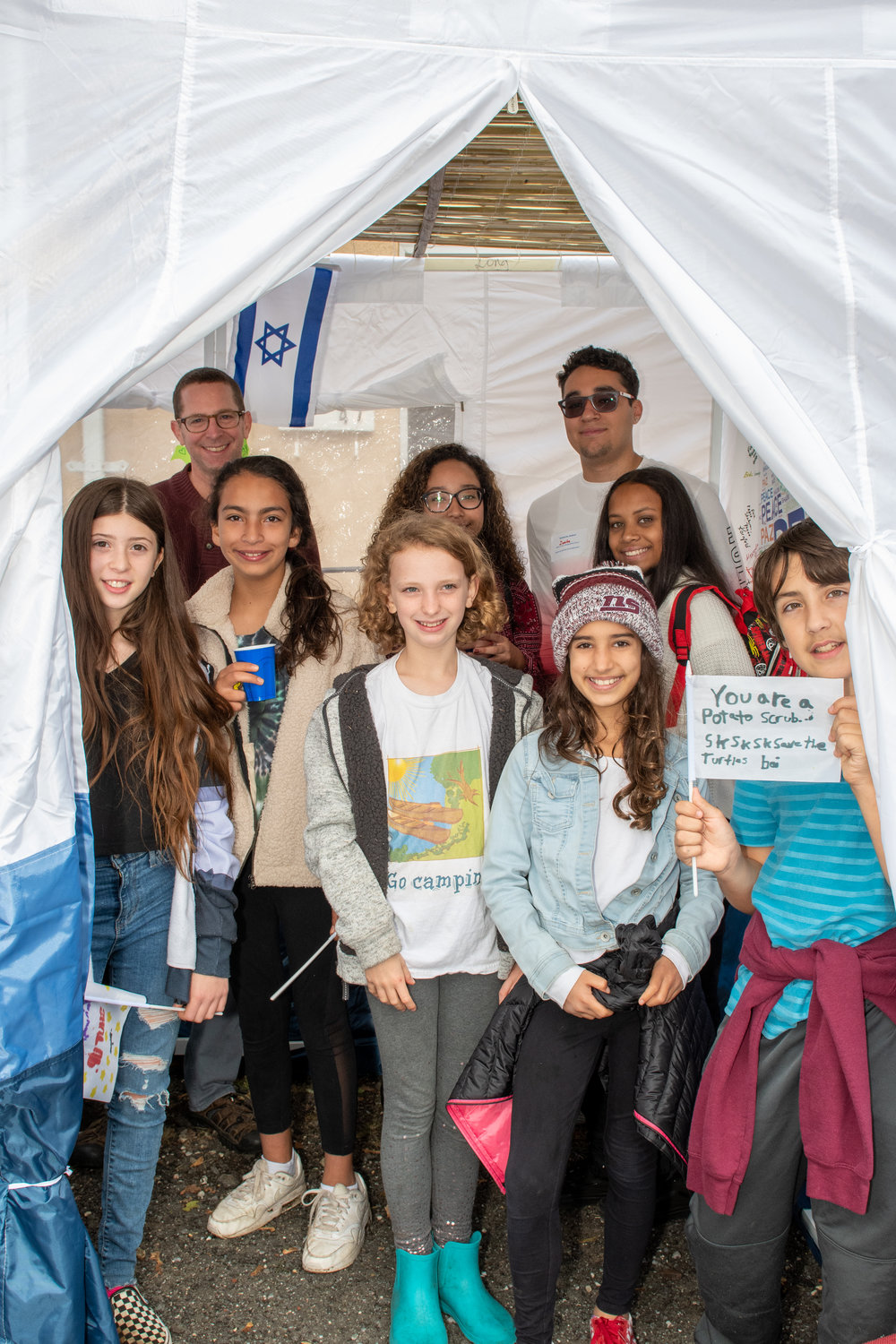 Jewish and Latino children came together at the Sukkot of Peace.