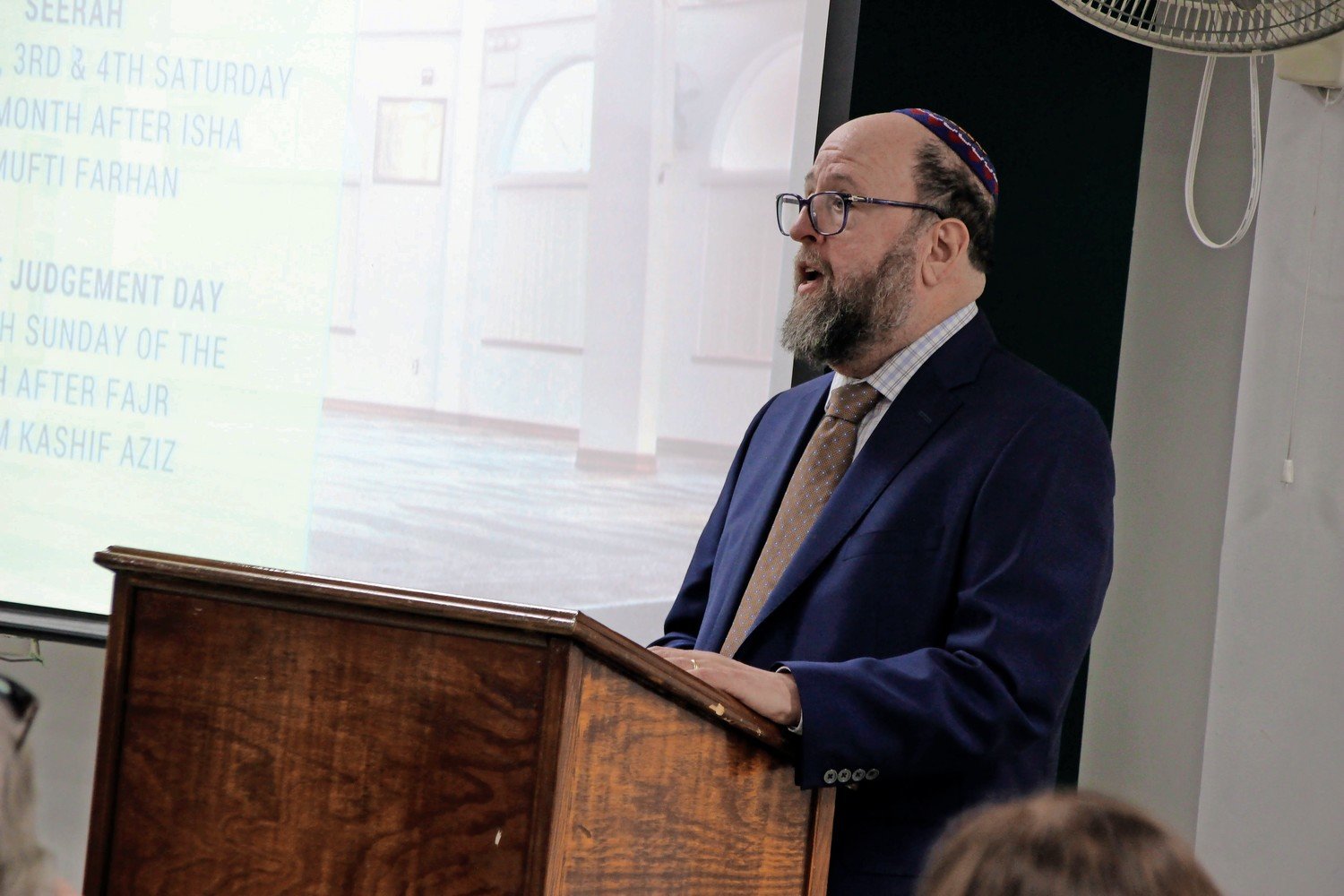 Rabbi Andrew Warmflash, of the Hewlett-East Rockaway Jewish Centre, said he was surprised to see such hatred in New York, but added that it was imperative for Jewish people to celebrate their faith.