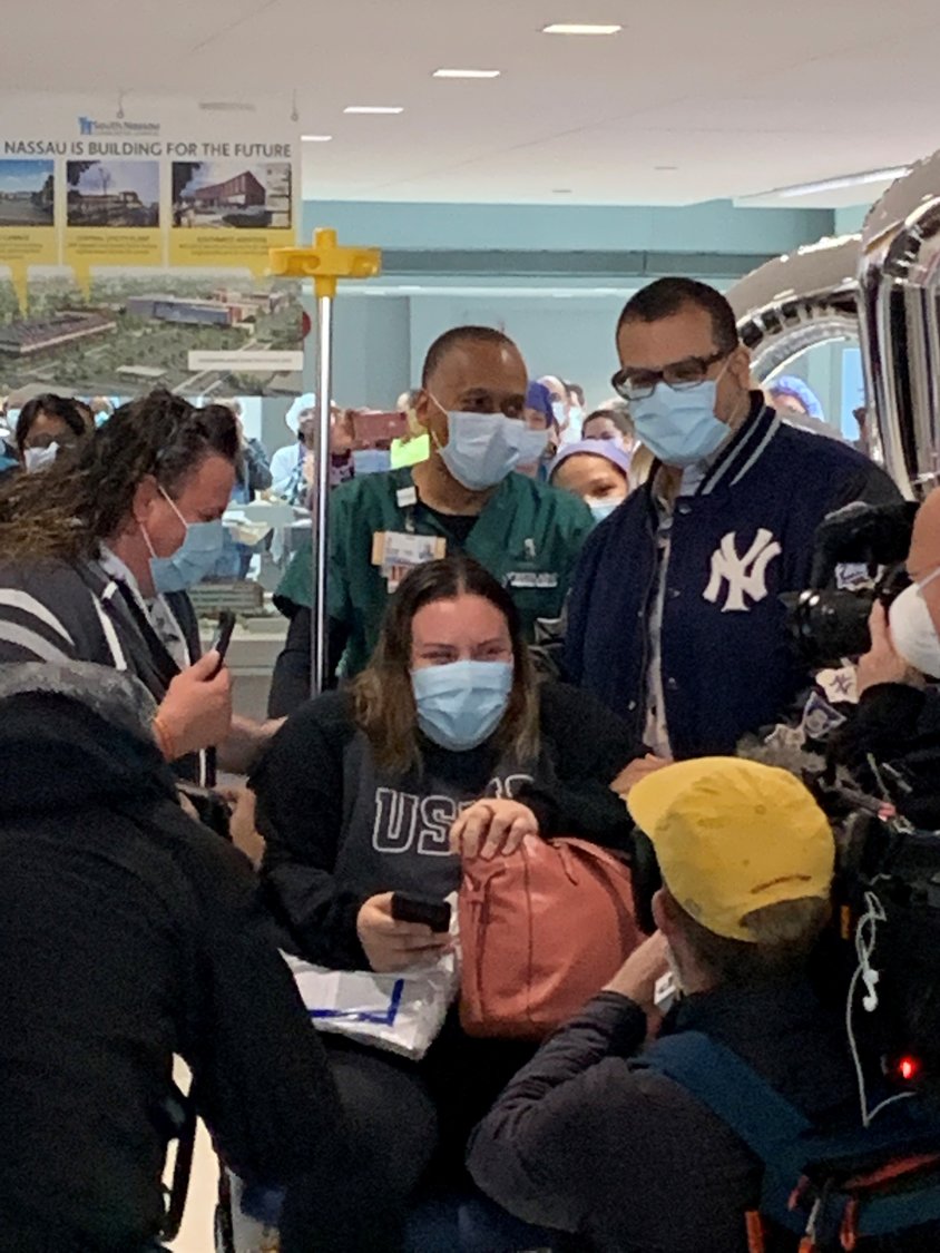 Bianca Jimenez became the 600th coronavirus patient to be successfully granted a healthy release from Mount Sinai South Nassau hospital on Friday.