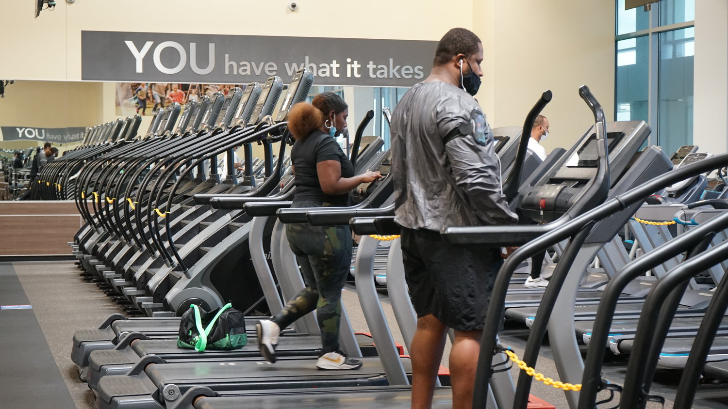 Patrons exercised at 24 Hour Fitness in the Green Acres Commons on Monday, when gyms in New York reopened.