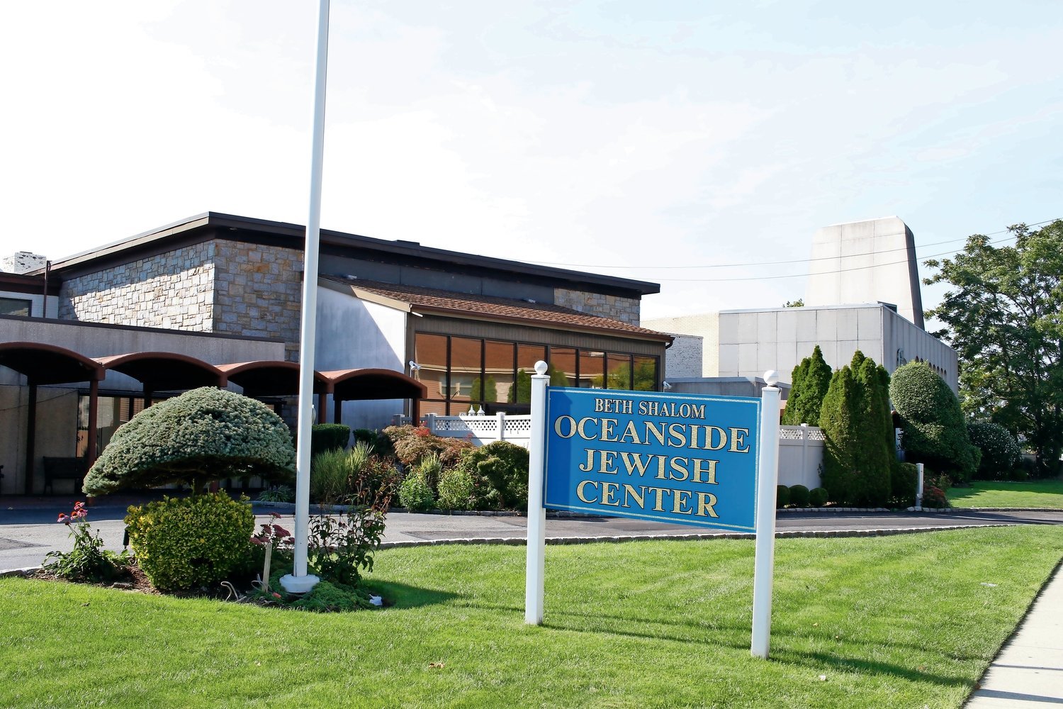 A developer’s plan to convert part of the Oceanside Jewish Center property into a 119-room assisted-living facility was voted down by the Hempstead Town Board, 7-0, on March 9.