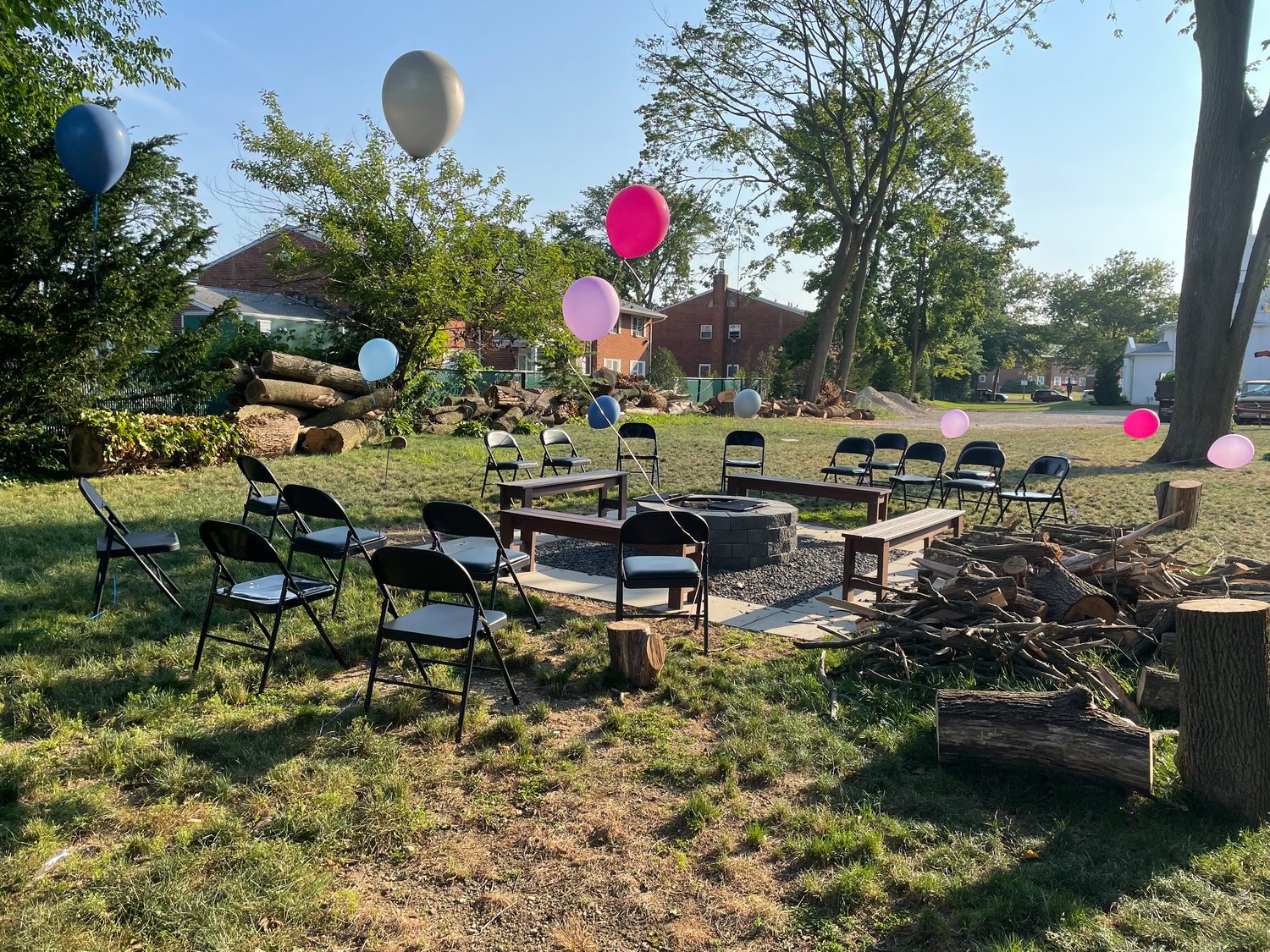 The “Euphoria” themed LGBTQ+ prom took place in the yard of the Bellmore Presbyterian Church, where the Long Island Crisis Center and PFY have their Nassau County headquarters.
