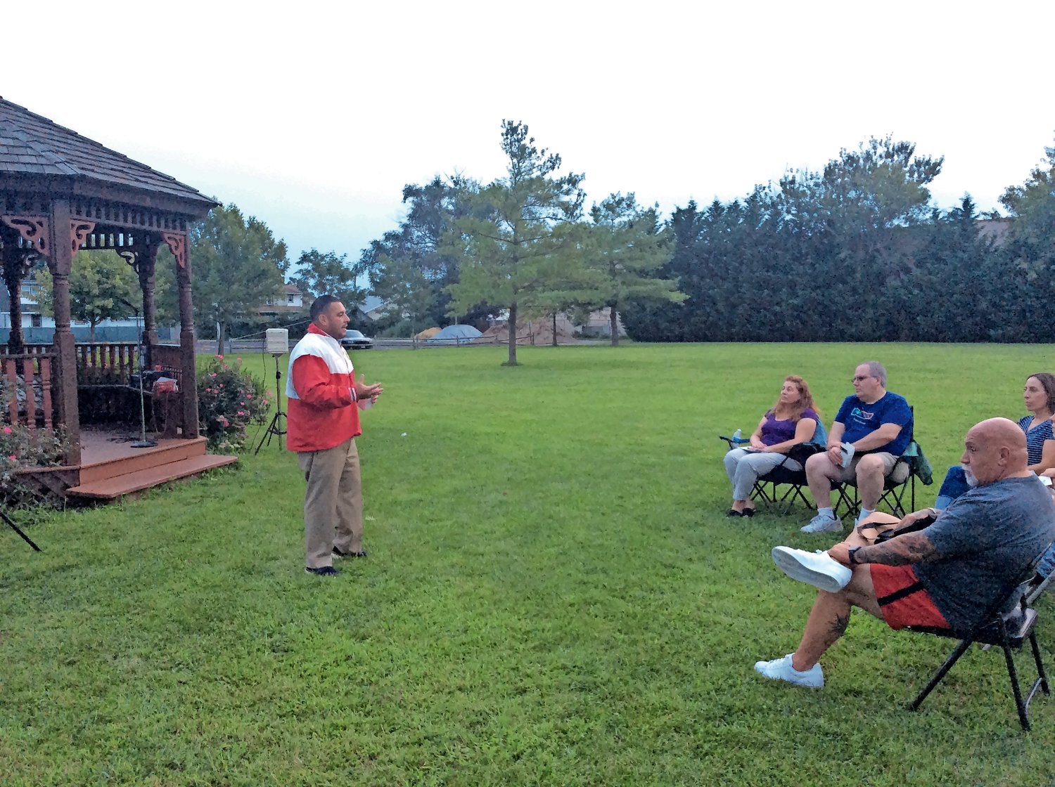 Hempstead Town Councilman Anthony D’Esposito ran the Narcan training on the Schoolhouse Green.