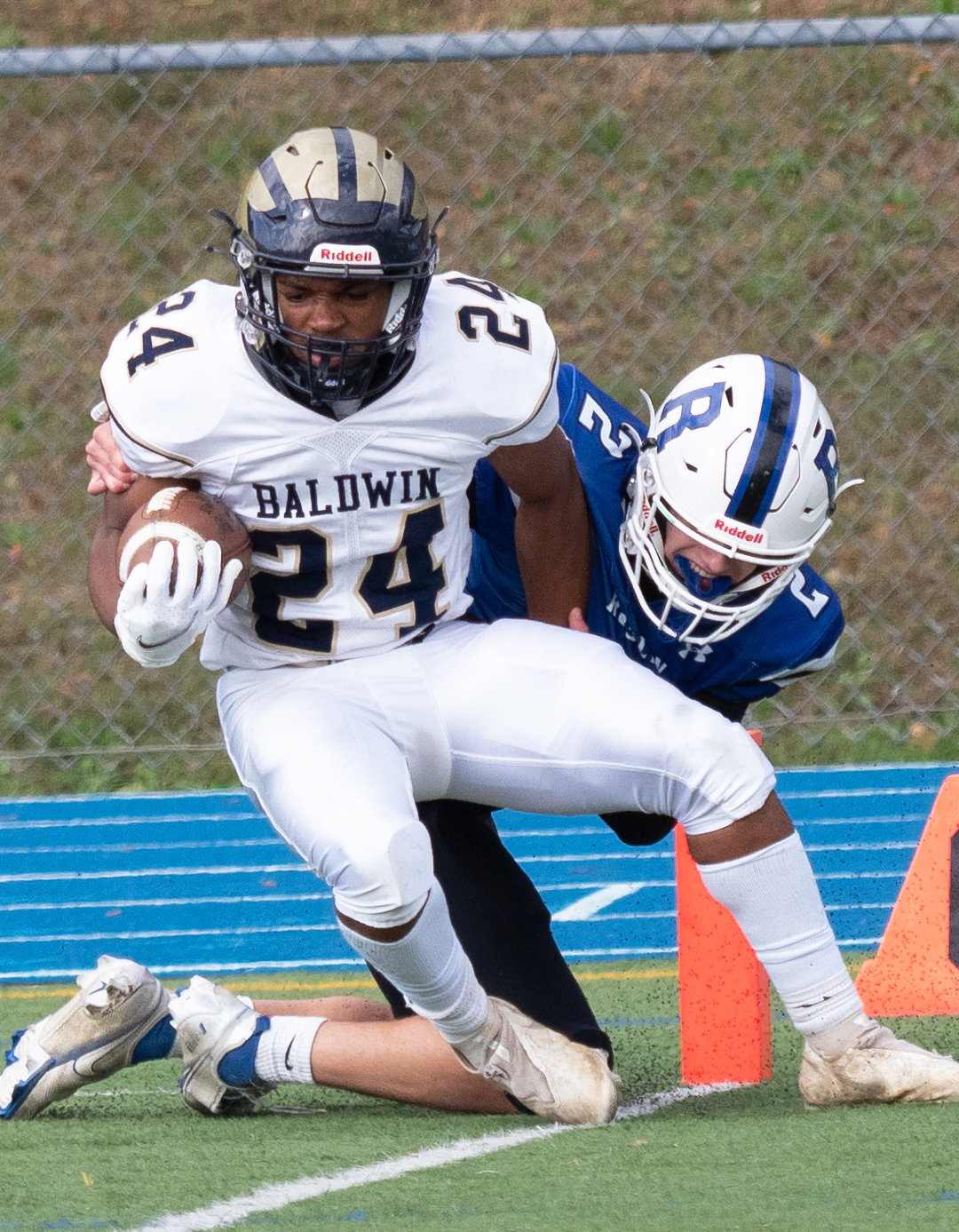 Sophomore Shane Mauldin had a 41-yard touchdown run last Saturday as Baldwin closed out the season with a win over Roslyn to finish 4-4.