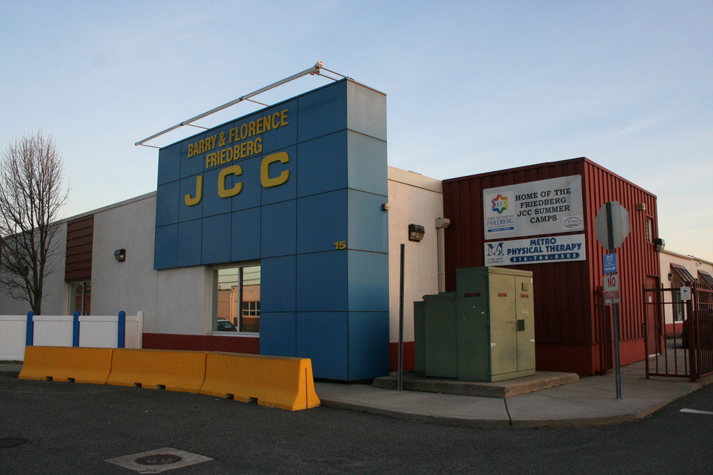 The JCC took over before and after-care in Long Beach schools and parents have voiced concerns.