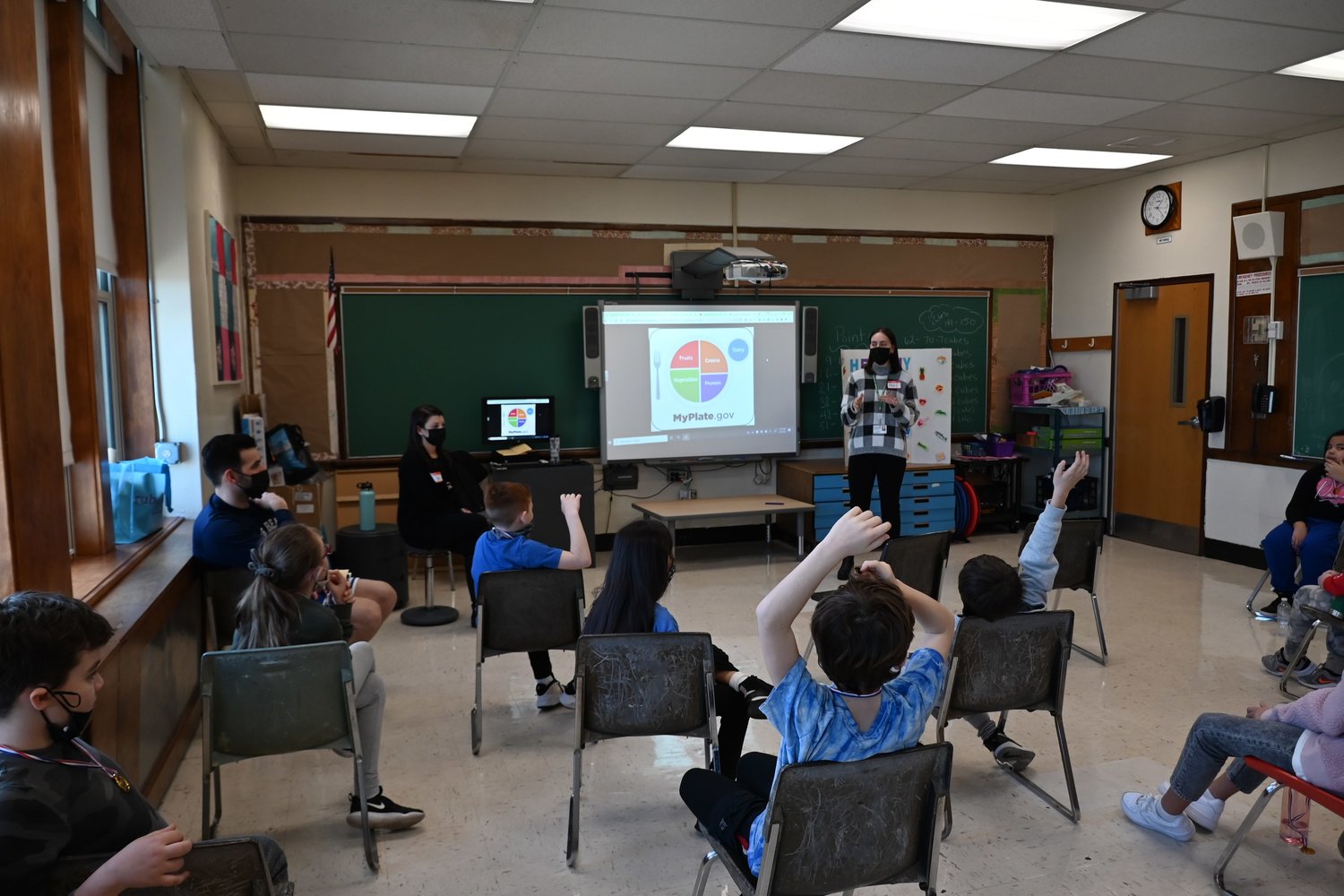 Lindell students learned about healthy food choices during a nutrition session.