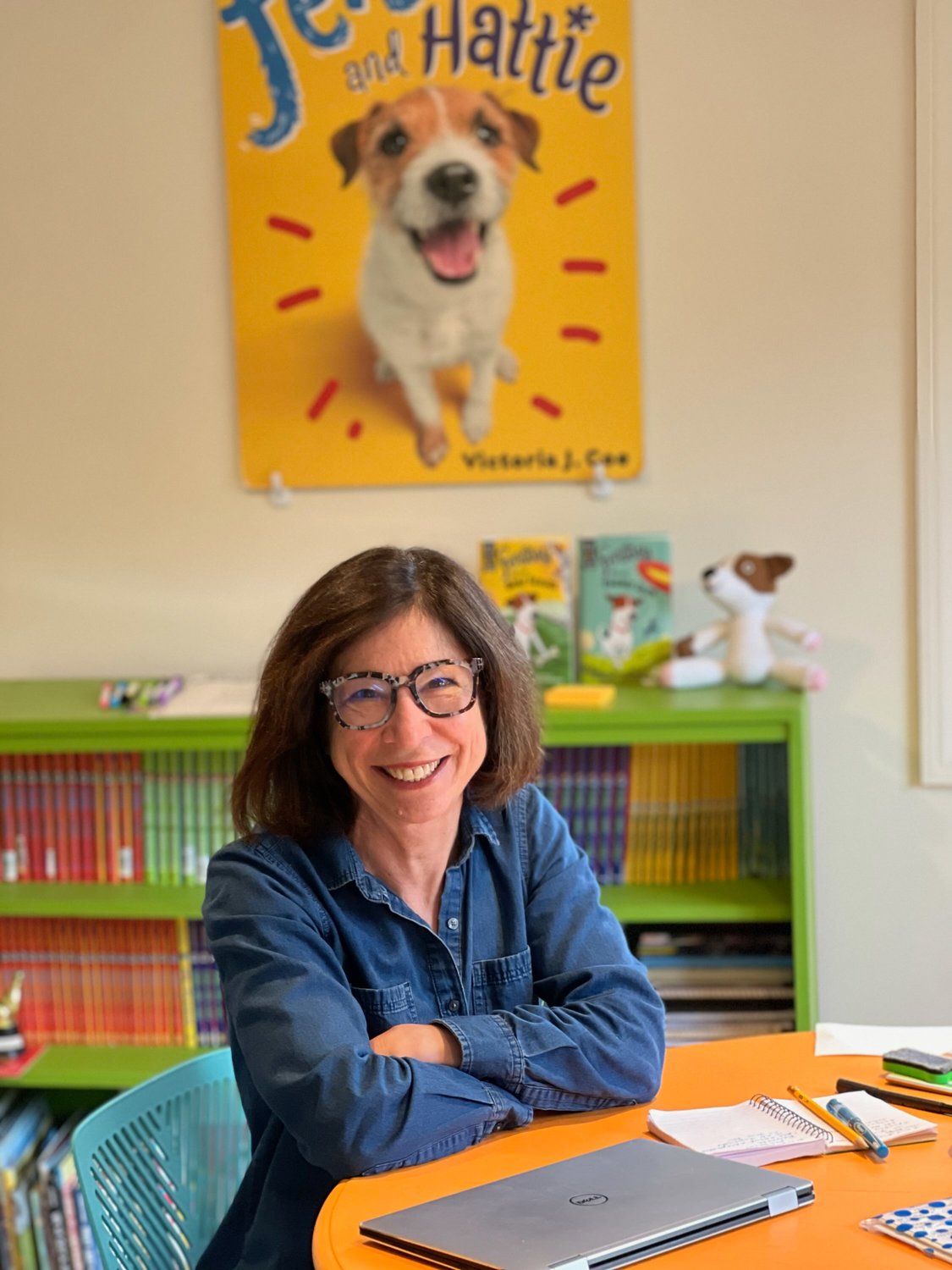 children’s author Victoria J. Coe, known for the “Fenway and Hattie” series, made a surprise visit to school #3 on May 18. Teacher Wendy Rossberg says the visit helped connect classroom lessons to the real world.