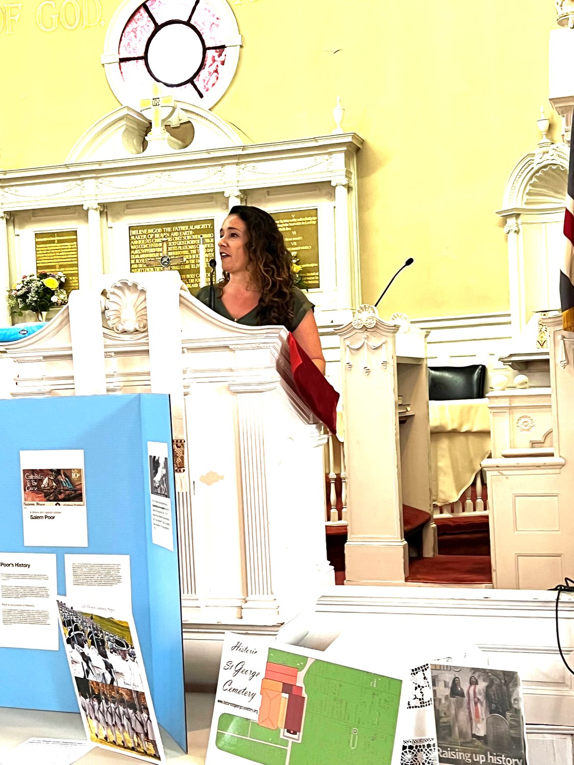 Historian Amy Vacchio, director of Rock Hall Museum in Lawrence, explained the massive project she has started, mapping the 700+ historic graves in the St. George’s churchyard and aiming for eventual restoration of the grave markers. The churchyard will become a walkable historic site.