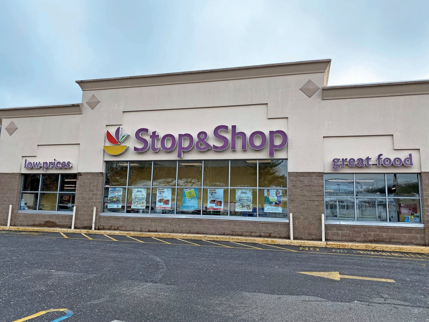 The Oyster Bay Stop & Shop will be closing its doors from July 14 to Aug. 12 while making upgrades and renovations to their interior.