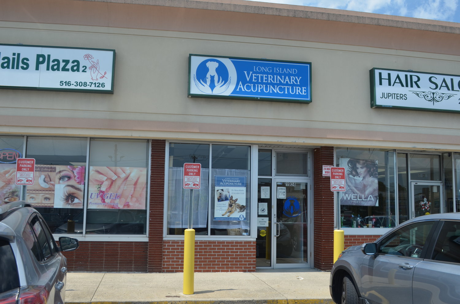 Long Island's only veterinary acupuncture practice is located on Wantagh Avenue. It is a cutting edge practice that uses Eastern medicine techniques to treat a variety of illnesses in pets.