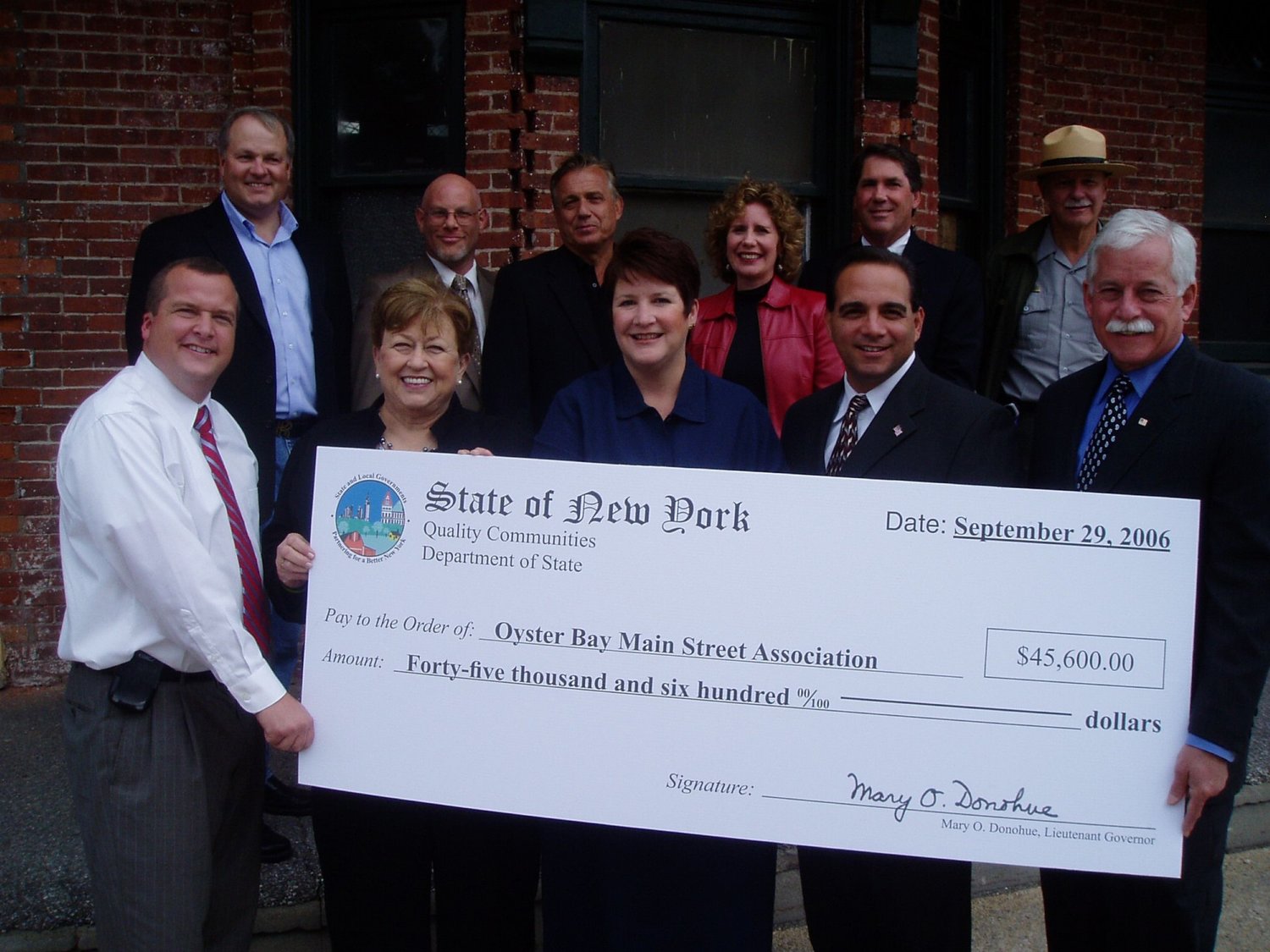 The Main Street Association was awarded a grant of $45,600 in 2006 for its plan to create a plaza entrance at the foot of Audrey Avenue, although the town ultimately chose not to implement it.