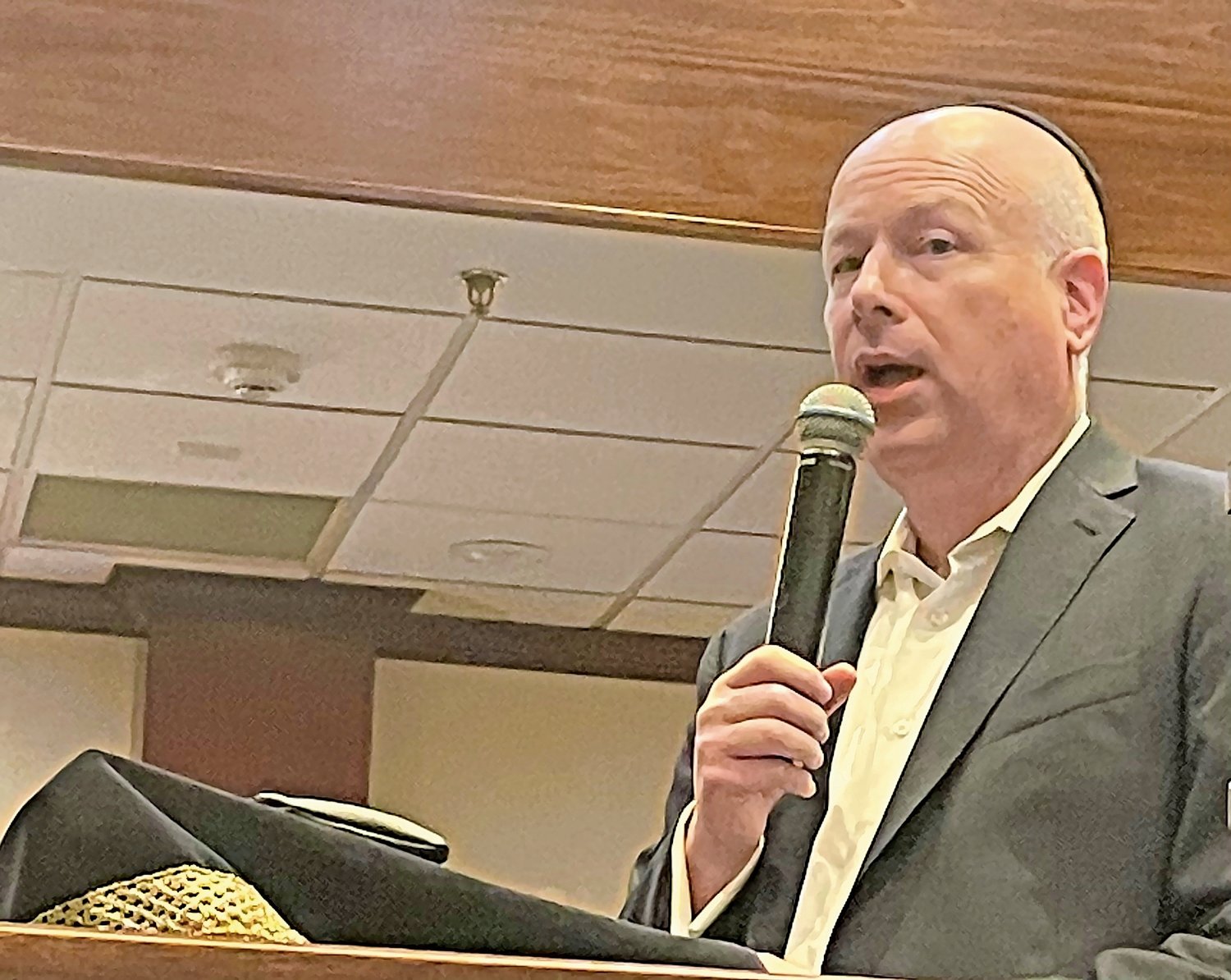Former White House envoy to the Middle East, Jason Greenblatt spoke at Young Israel of North Woodmere on Sept. 7.
