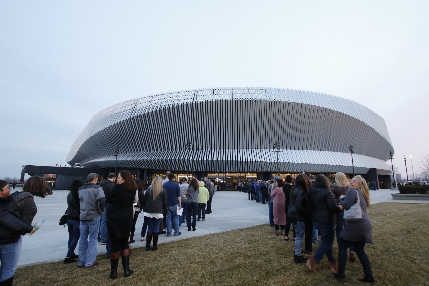 The Las Vegas Sands resort company has targeted the Nassau Veterans Memorial Coliseum property for an upscale casino.