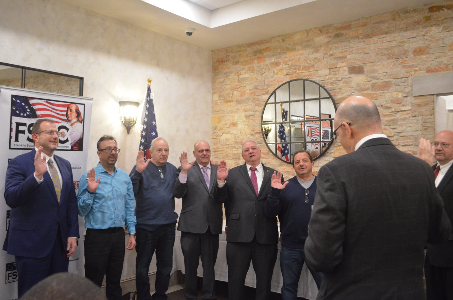 Guiffré administered the oath of office to the 10 business owners who make up the chamber’s board of directors.