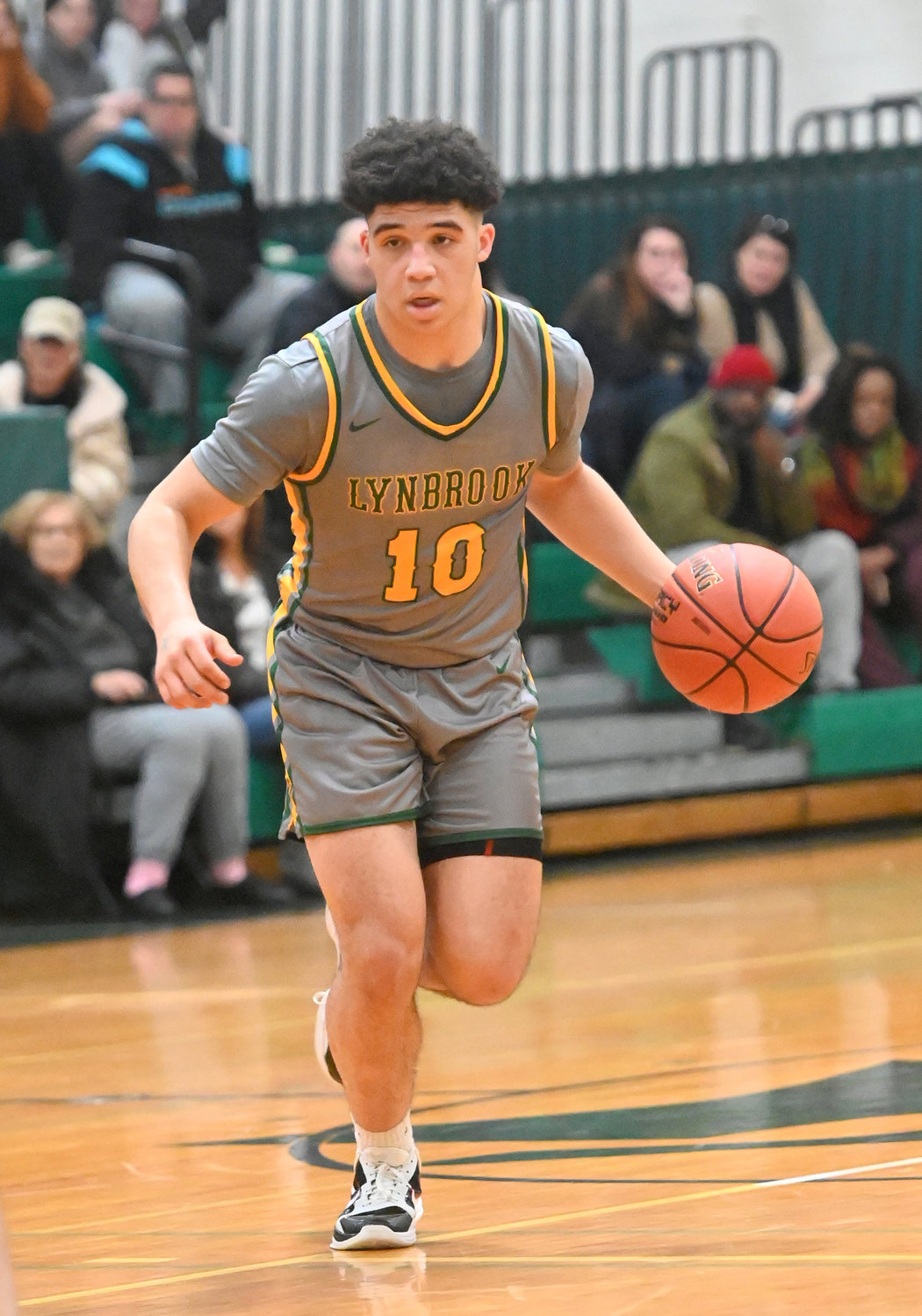 Senior guard Eli Sherman Murphy scored 24 points Jan. 13 and led the Owls’ come-from-behind victory over Plainedge.